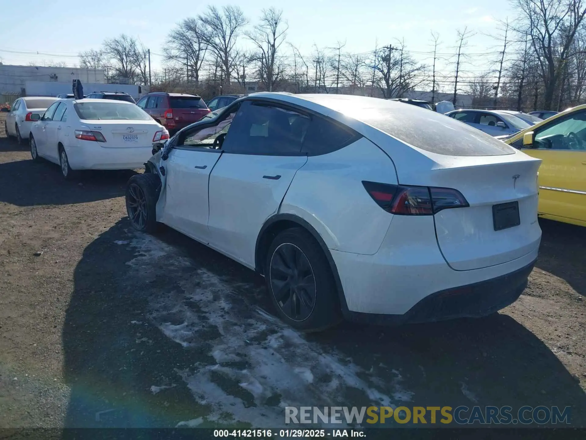 3 Photograph of a damaged car 7SAYGDEE9SF248135 TESLA MODEL Y 2025
