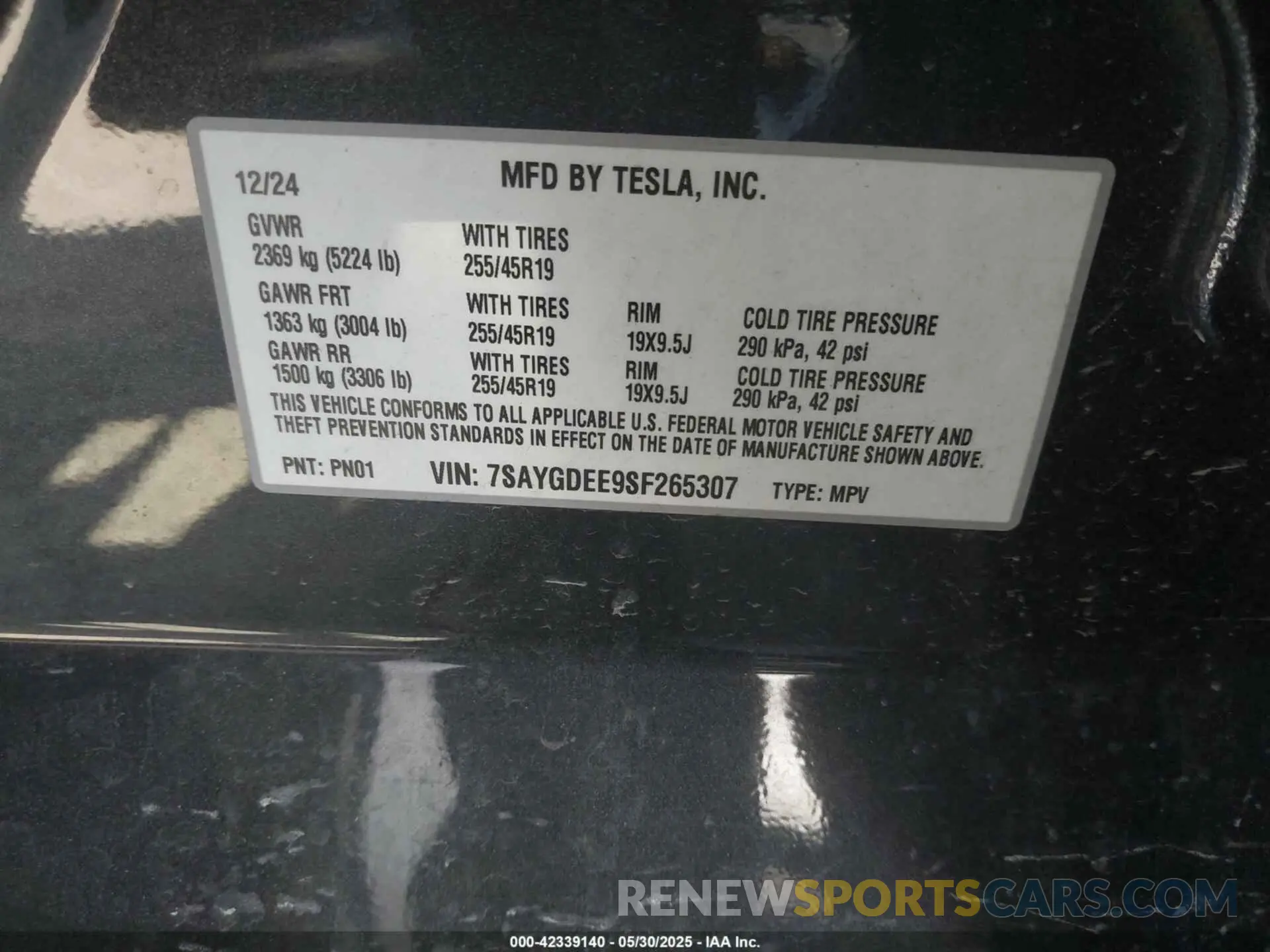 9 Photograph of a damaged car 7SAYGDEE9SF265307 TESLA MODEL Y 2025