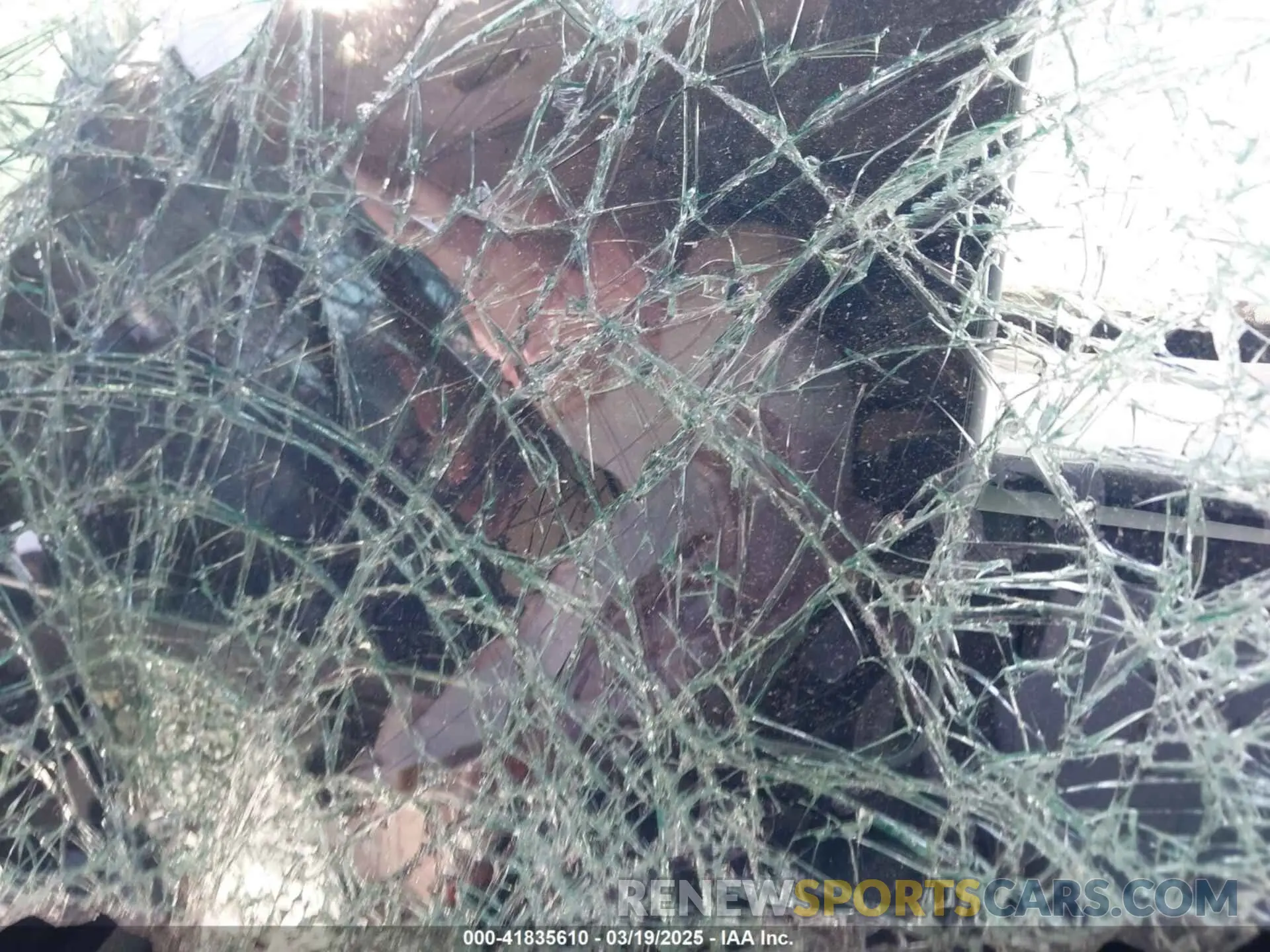 15 Photograph of a damaged car 7SAYGDEEXSA346006 TESLA MODEL Y 2025