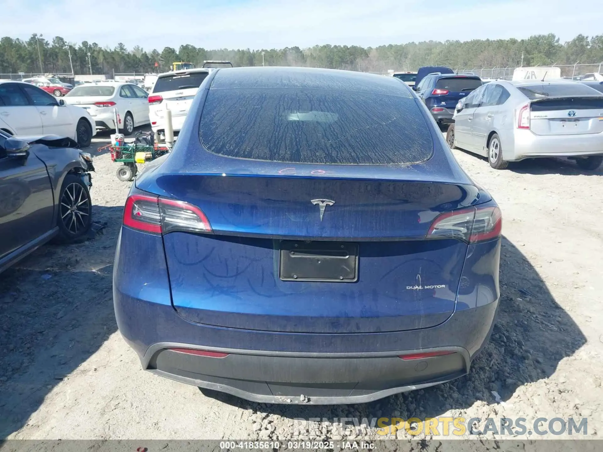 16 Photograph of a damaged car 7SAYGDEEXSA346006 TESLA MODEL Y 2025