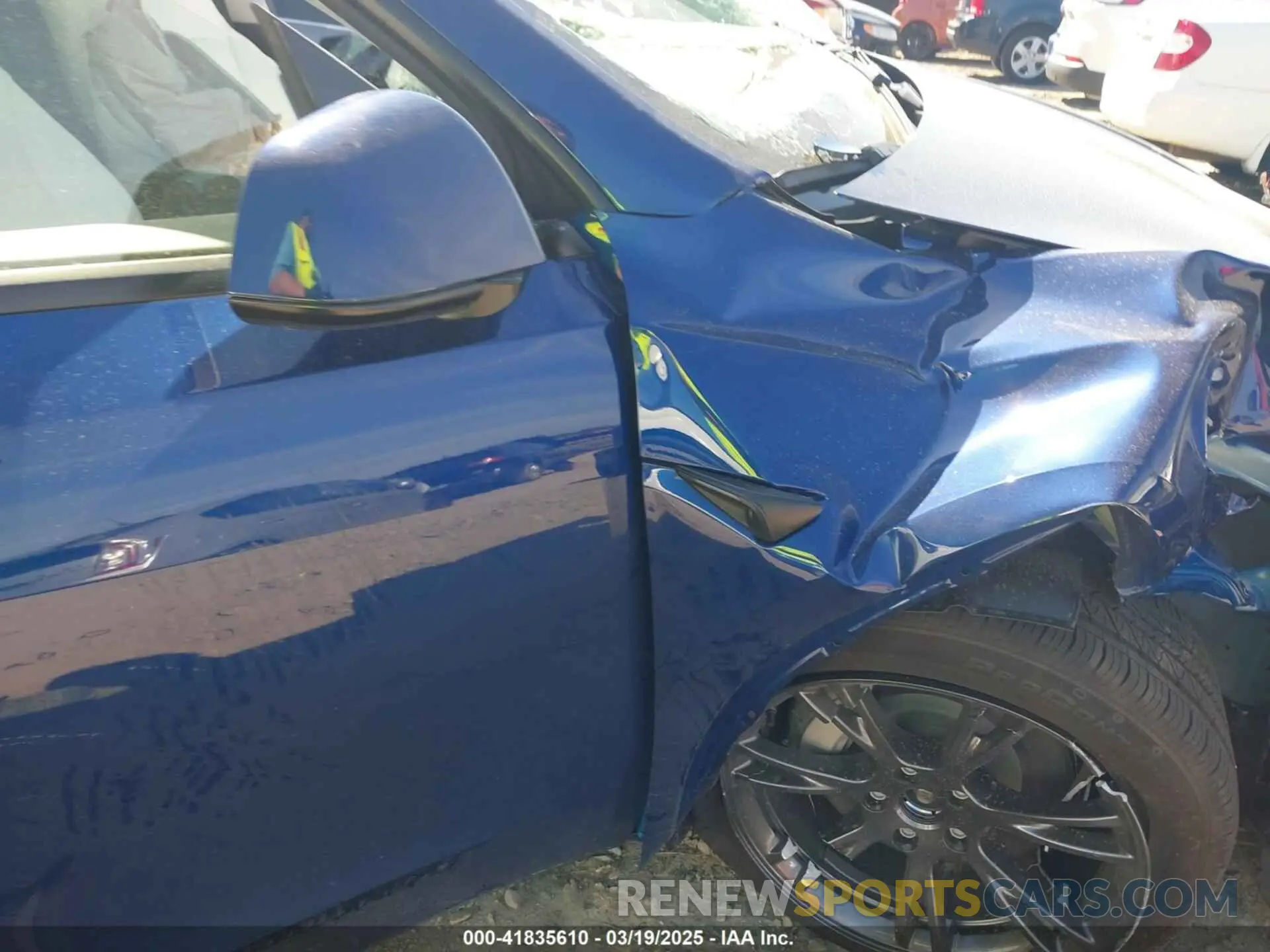 6 Photograph of a damaged car 7SAYGDEEXSA346006 TESLA MODEL Y 2025