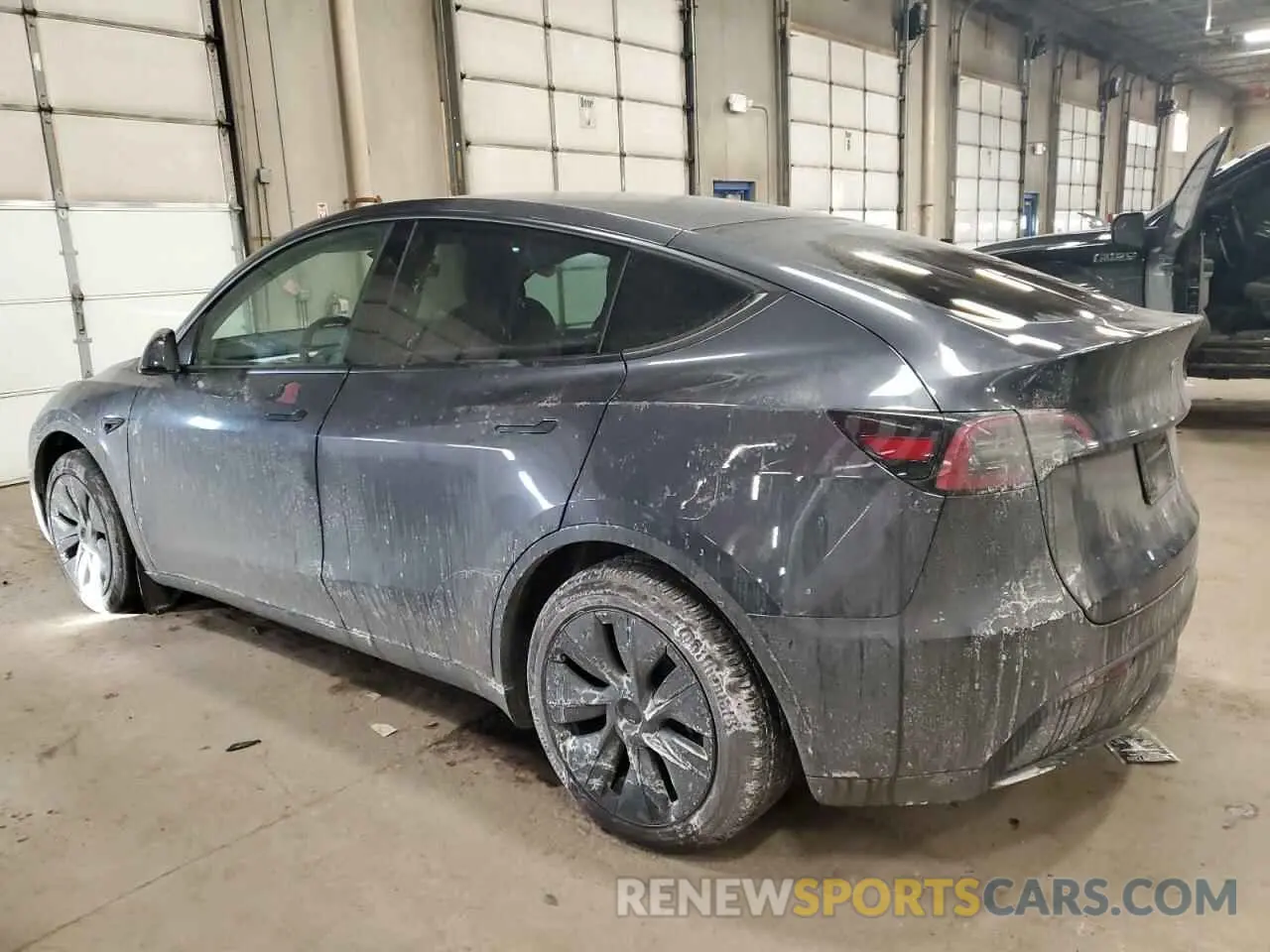 2 Photograph of a damaged car 7SAYGDEEXSA356034 TESLA MODEL Y 2025