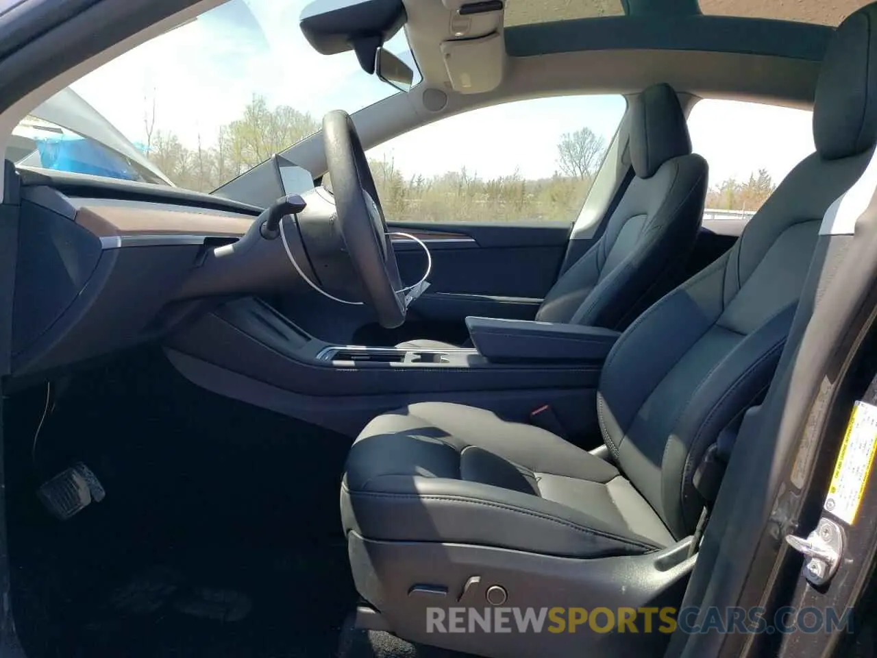 7 Photograph of a damaged car 7SAYGDEEXSF221865 TESLA MODEL Y 2025