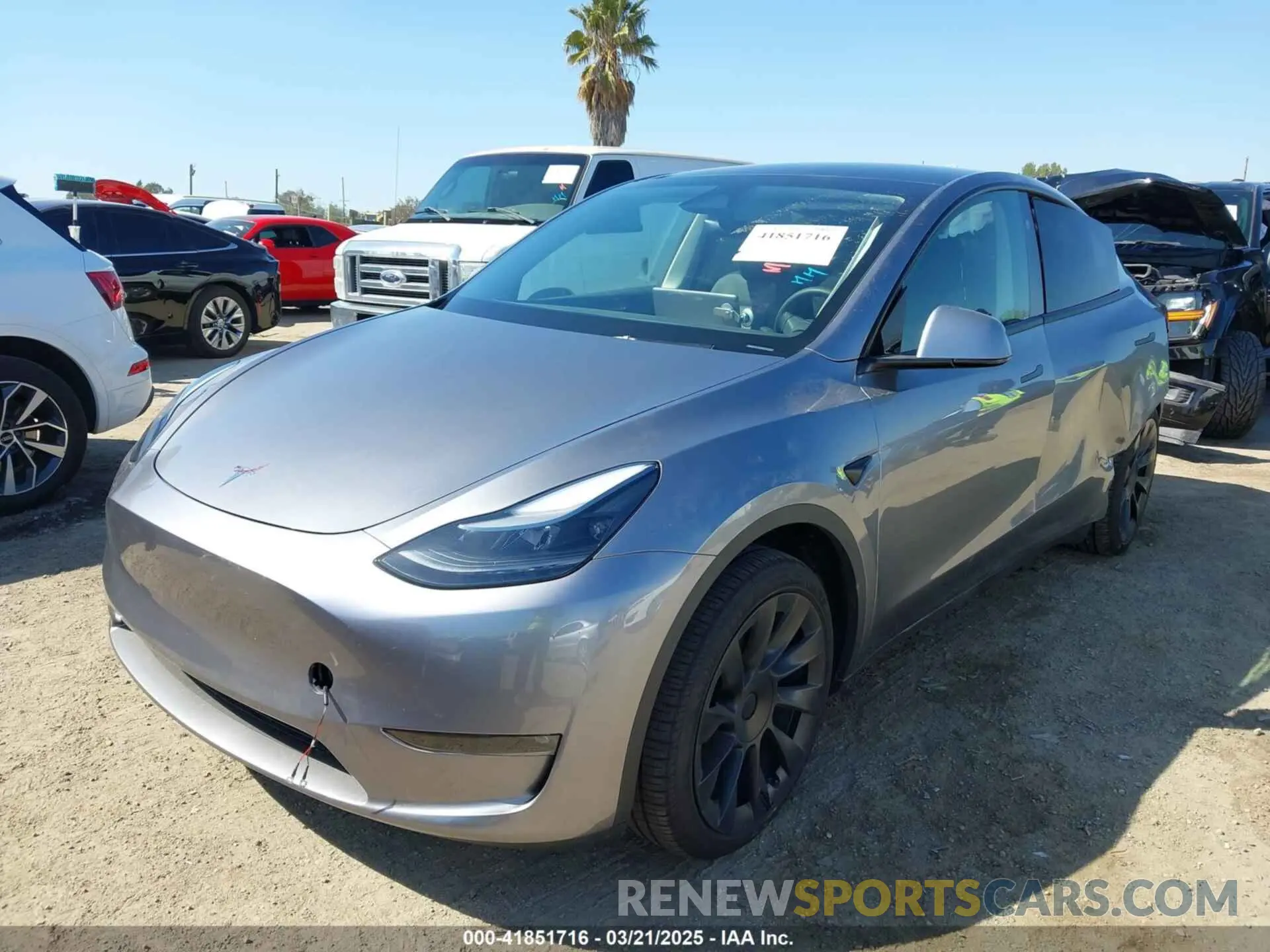 2 Photograph of a damaged car 7SAYGDEEXSF240903 TESLA MODEL Y 2025