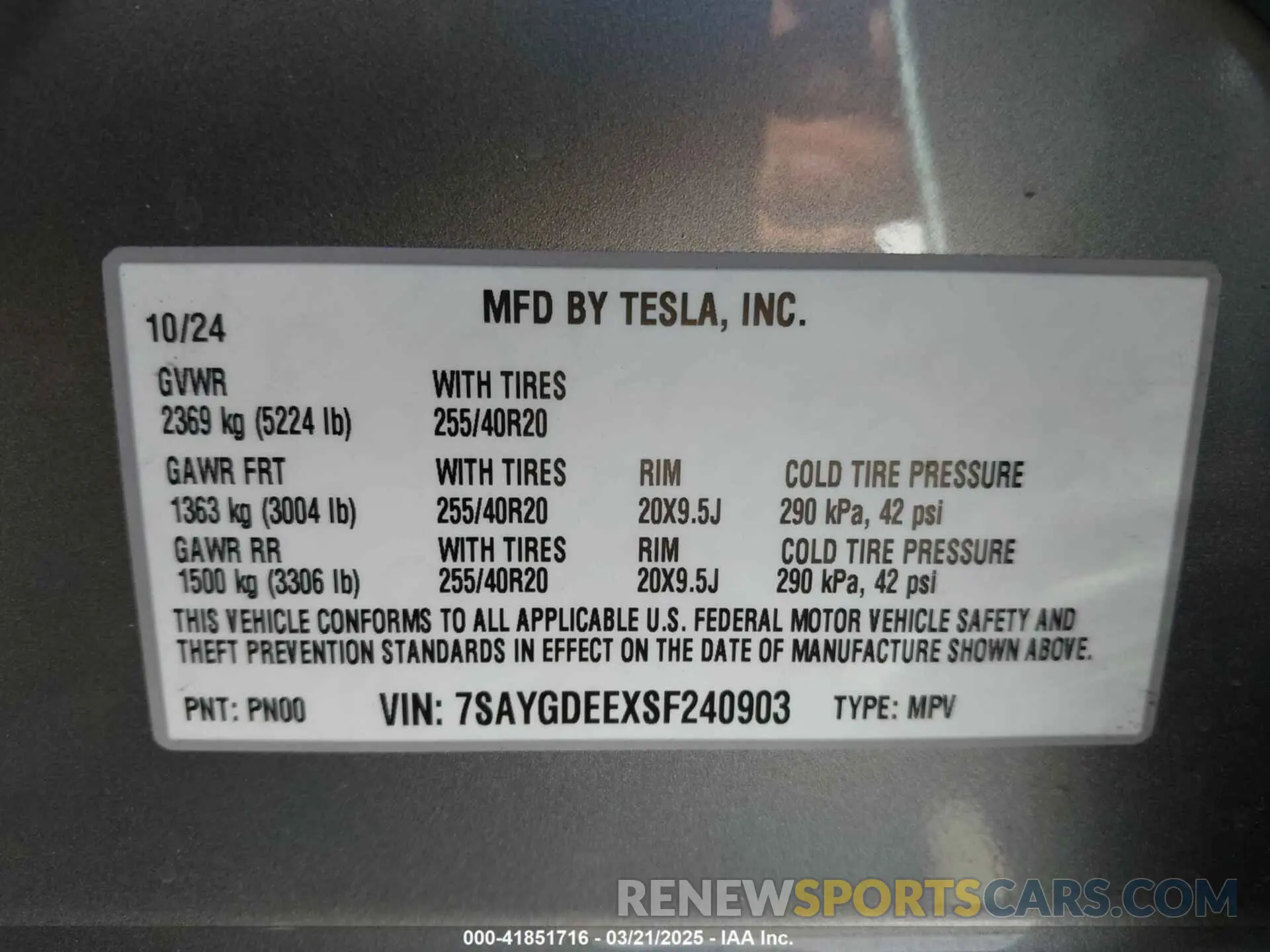 9 Photograph of a damaged car 7SAYGDEEXSF240903 TESLA MODEL Y 2025