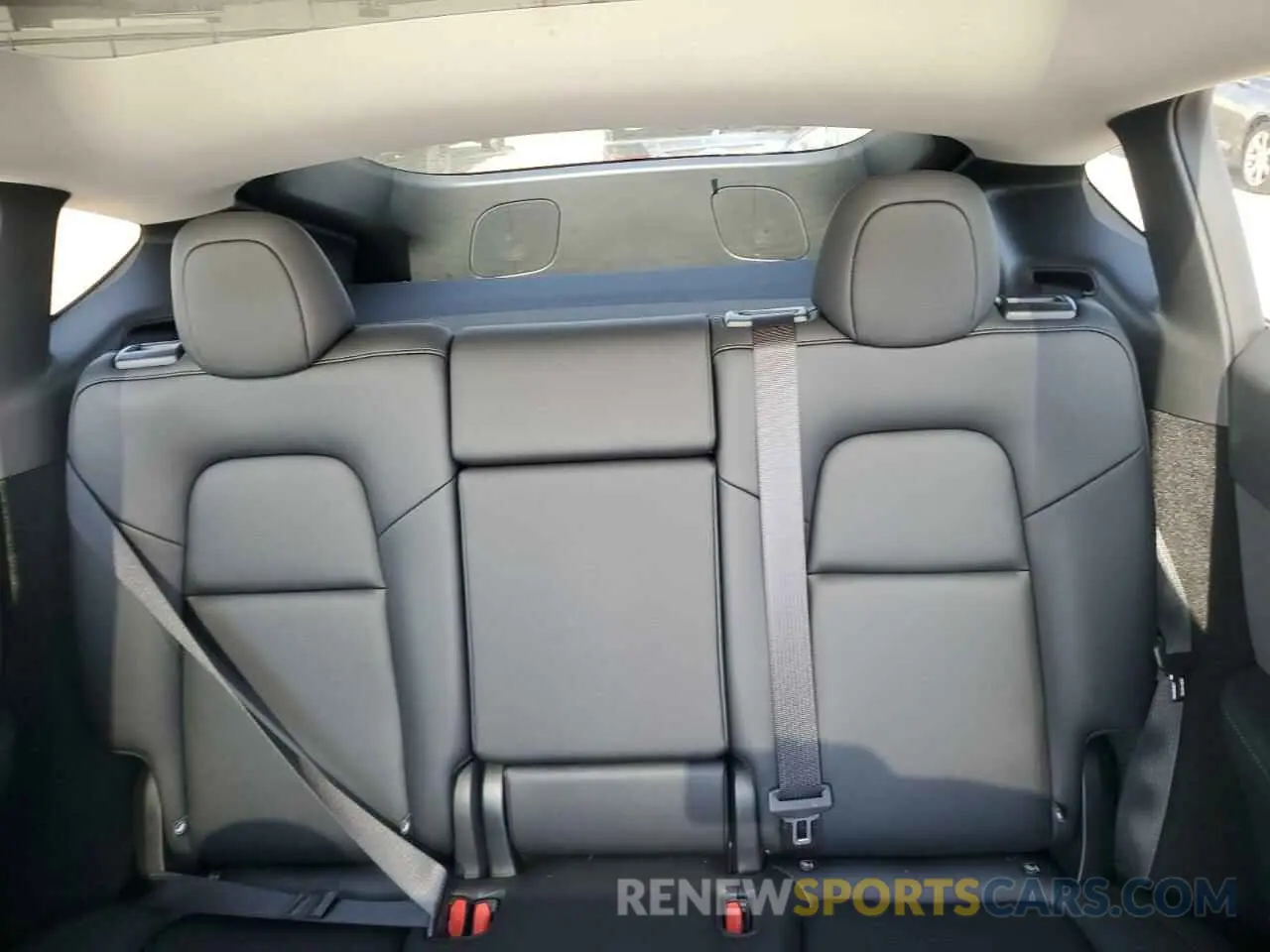 10 Photograph of a damaged car 7SAYGDEEXSF294380 TESLA MODEL Y 2025