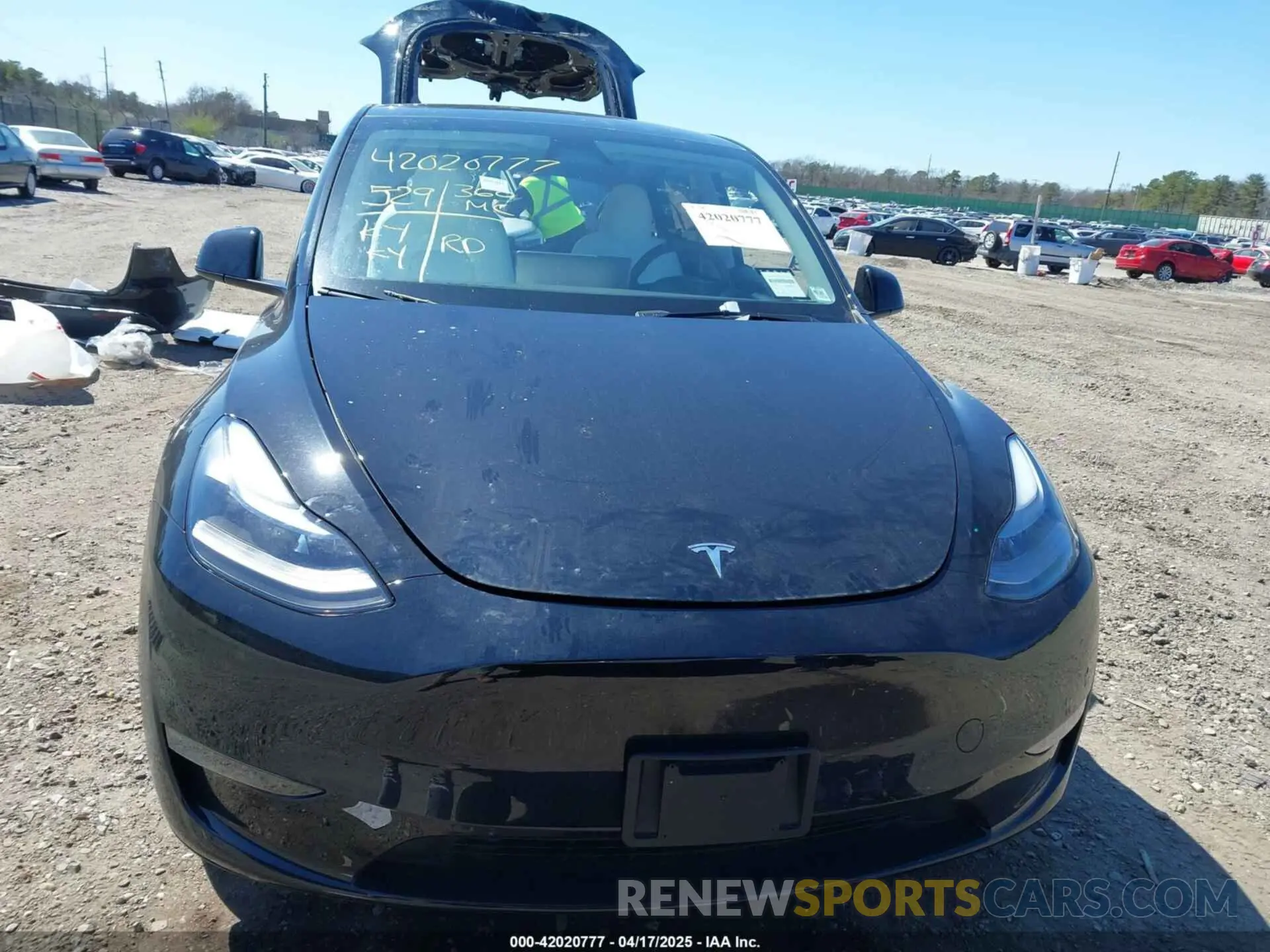 13 Photograph of a damaged car 7SAYGDEEXSF297876 TESLA MODEL Y 2025