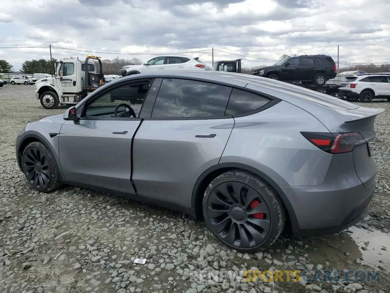 2 Photograph of a damaged car 7SAYGDEF1SF304352 TESLA MODEL Y 2025