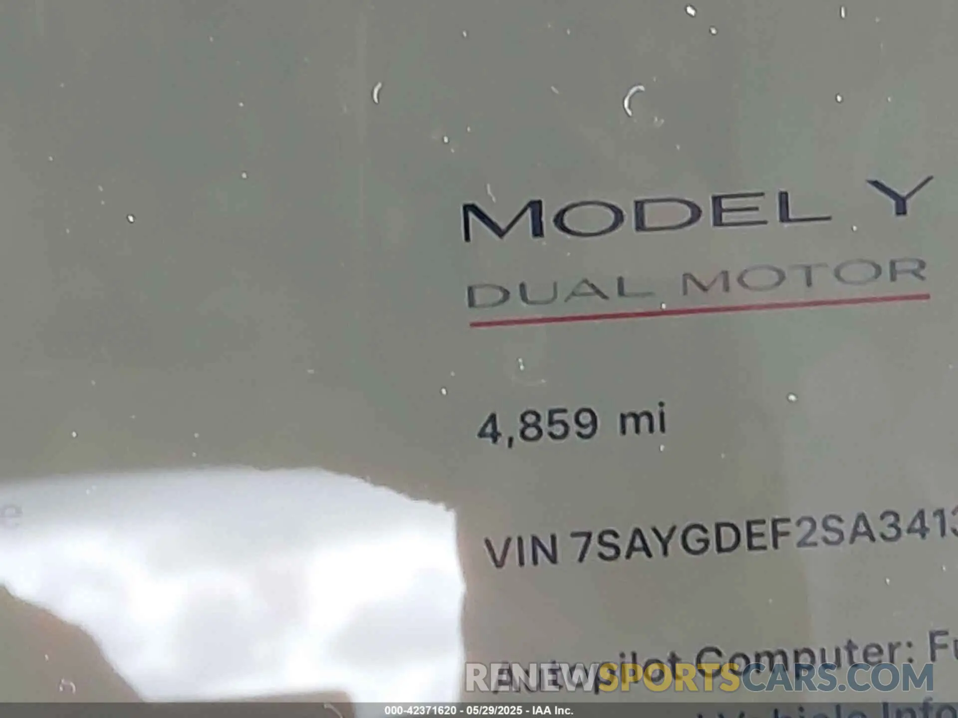 15 Photograph of a damaged car 7SAYGDEF2SA341357 TESLA MODEL Y 2025