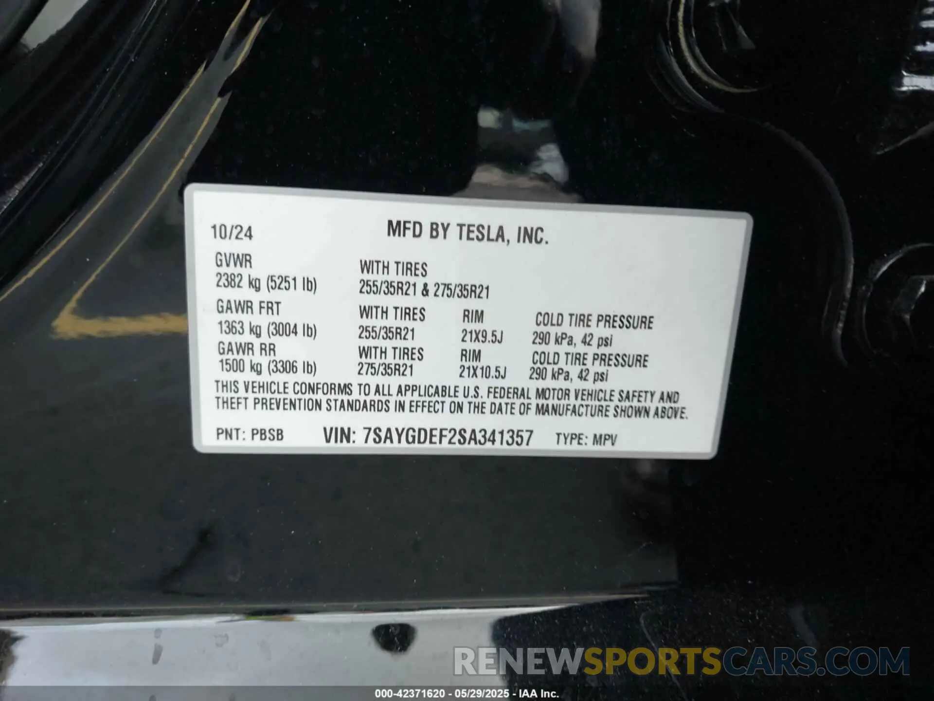 9 Photograph of a damaged car 7SAYGDEF2SA341357 TESLA MODEL Y 2025