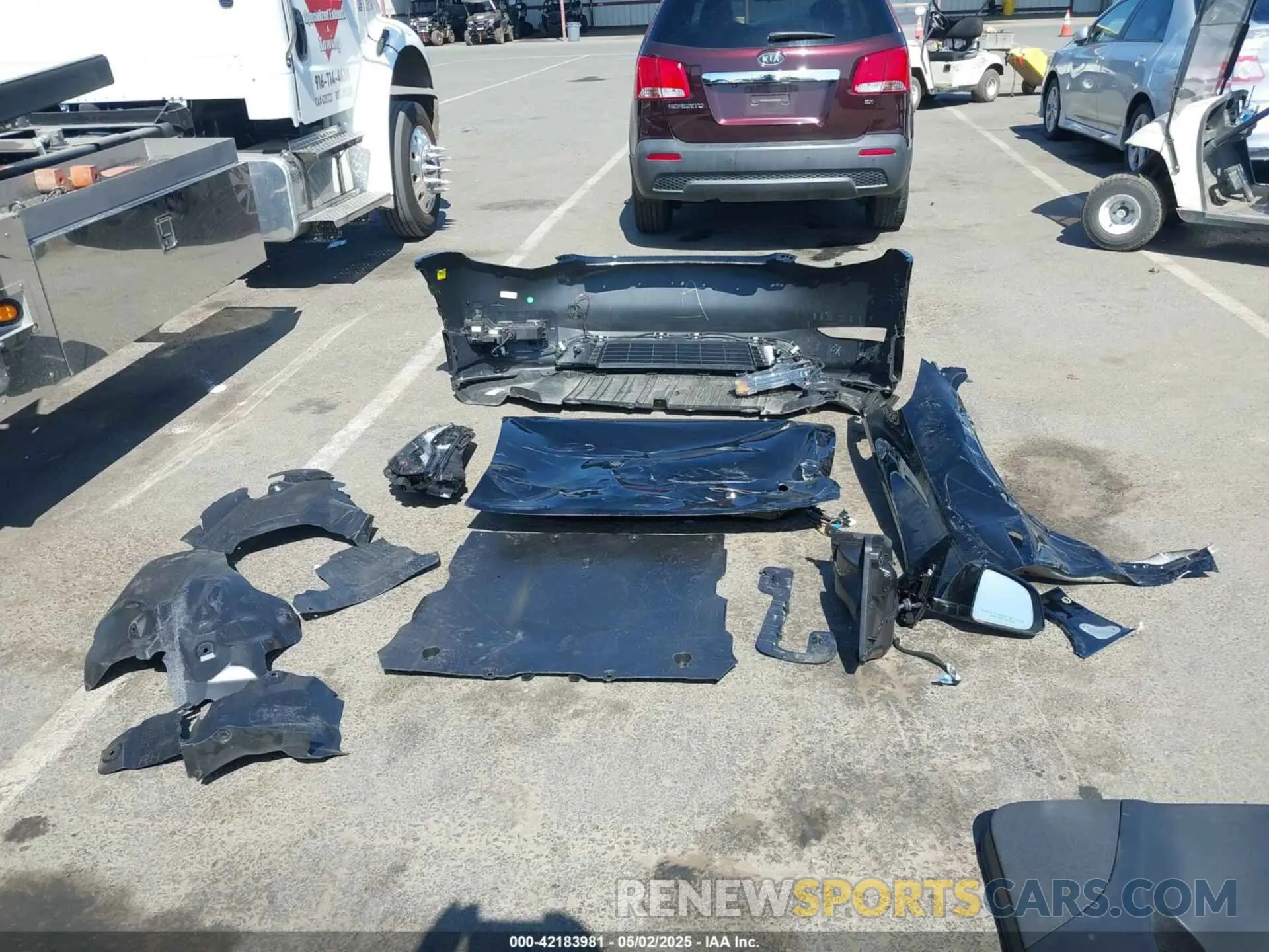 12 Photograph of a damaged car 7SAYGDEF2SF300505 TESLA MODEL Y 2025