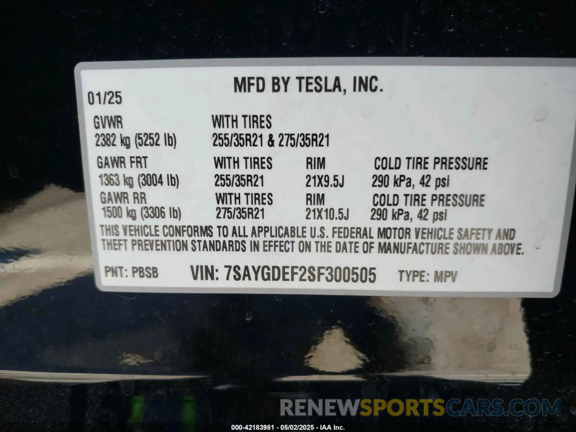 9 Photograph of a damaged car 7SAYGDEF2SF300505 TESLA MODEL Y 2025