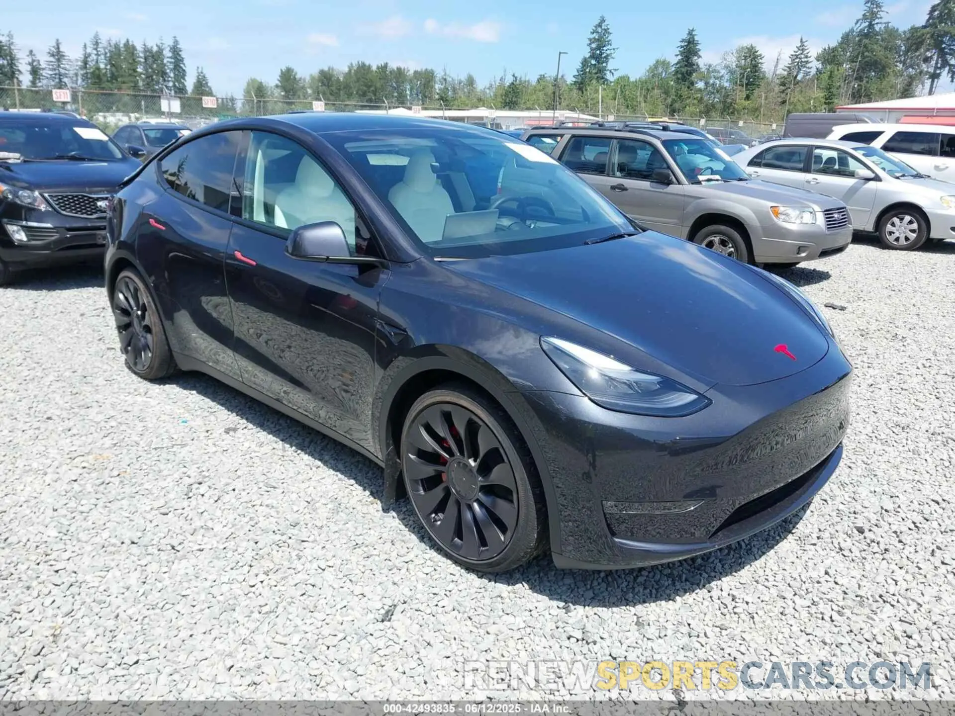 1 Photograph of a damaged car 7SAYGDEF3SF254196 TESLA MODEL Y 2025