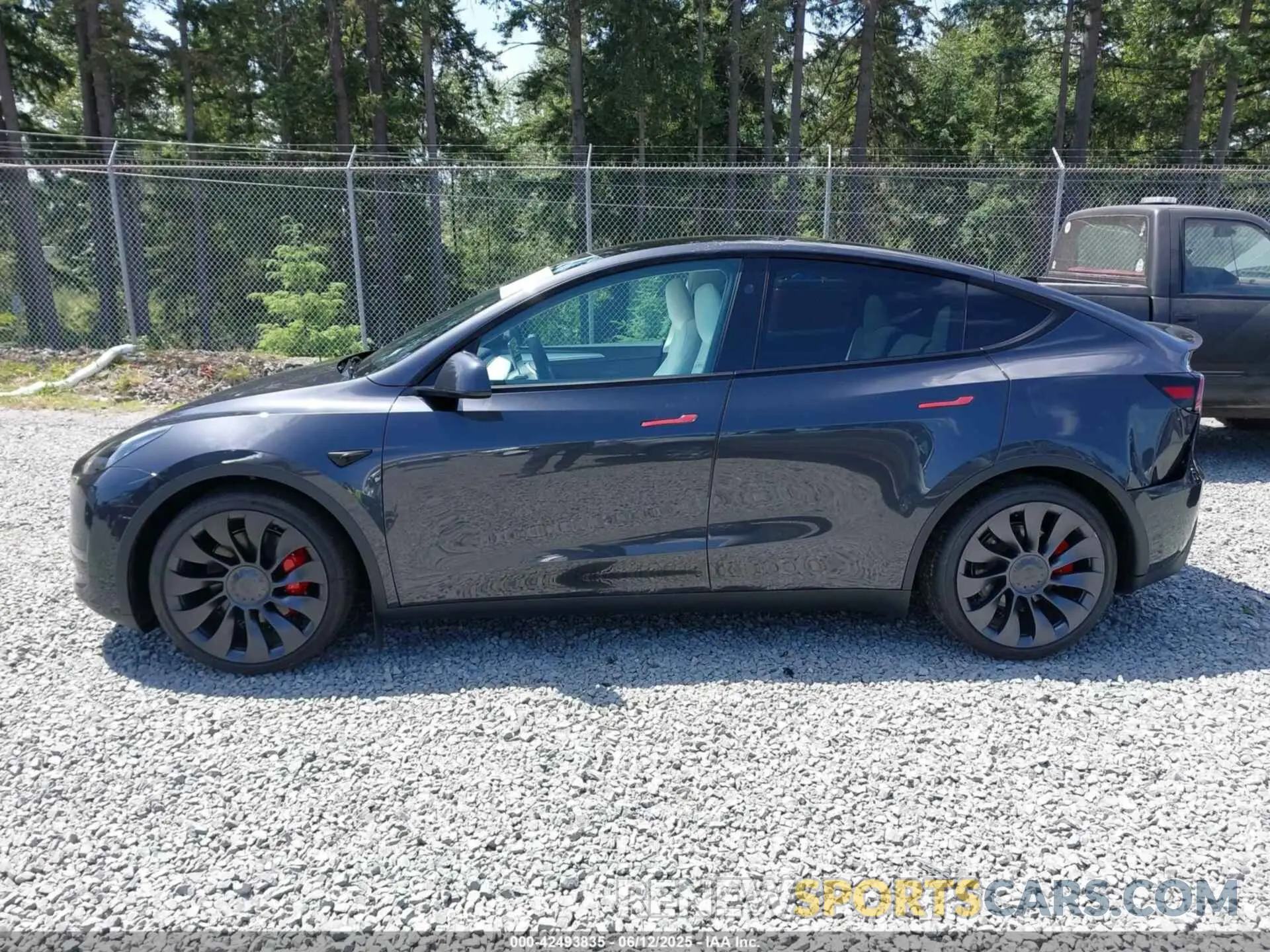 14 Photograph of a damaged car 7SAYGDEF3SF254196 TESLA MODEL Y 2025