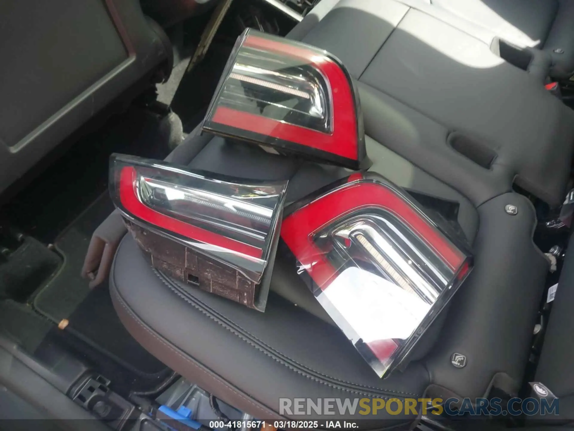 12 Photograph of a damaged car 7SAYGDEF4SA344146 TESLA MODEL Y 2025