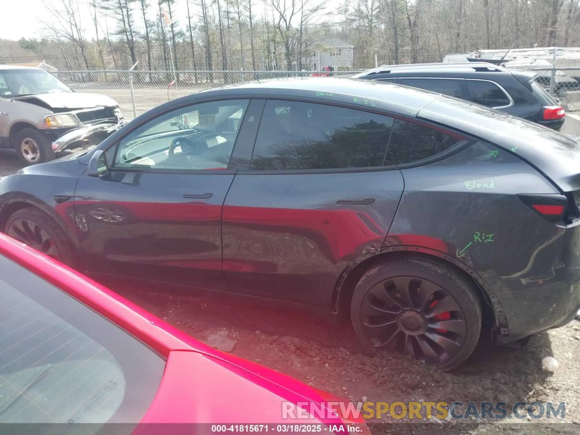 15 Photograph of a damaged car 7SAYGDEF4SA344146 TESLA MODEL Y 2025