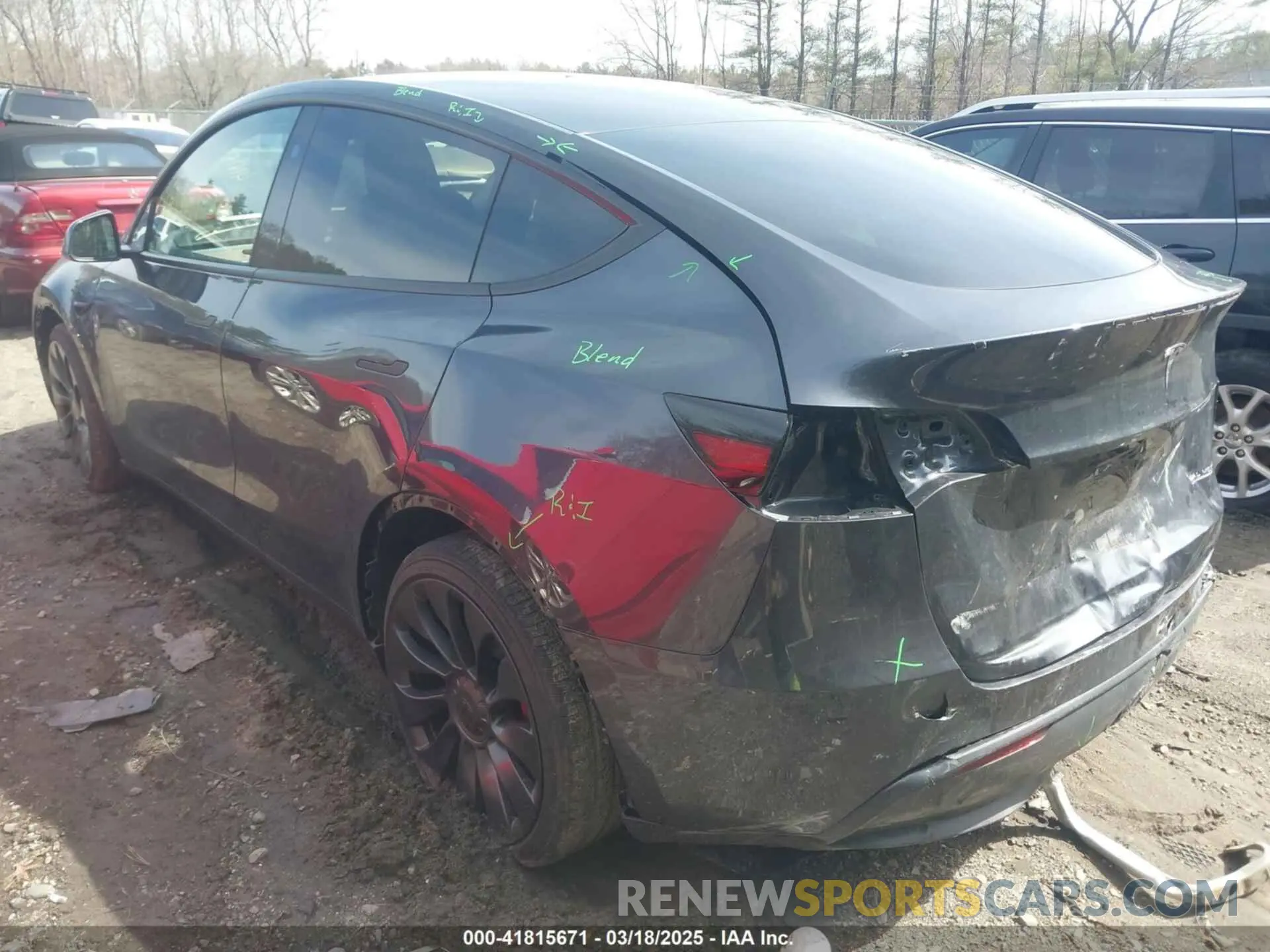 3 Photograph of a damaged car 7SAYGDEF4SA344146 TESLA MODEL Y 2025