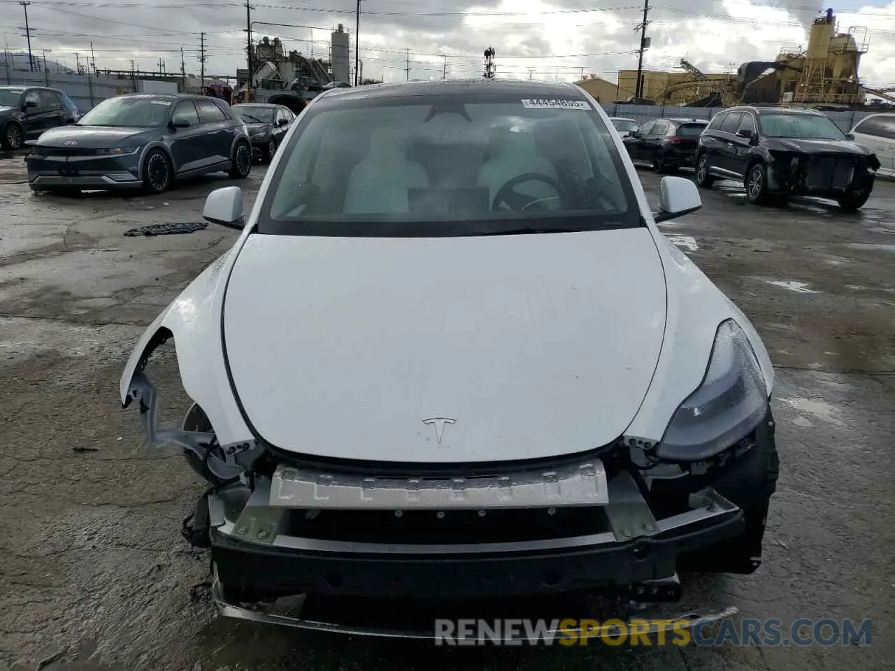 5 Photograph of a damaged car 7SAYGDEF9SF251299 TESLA MODEL Y 2025