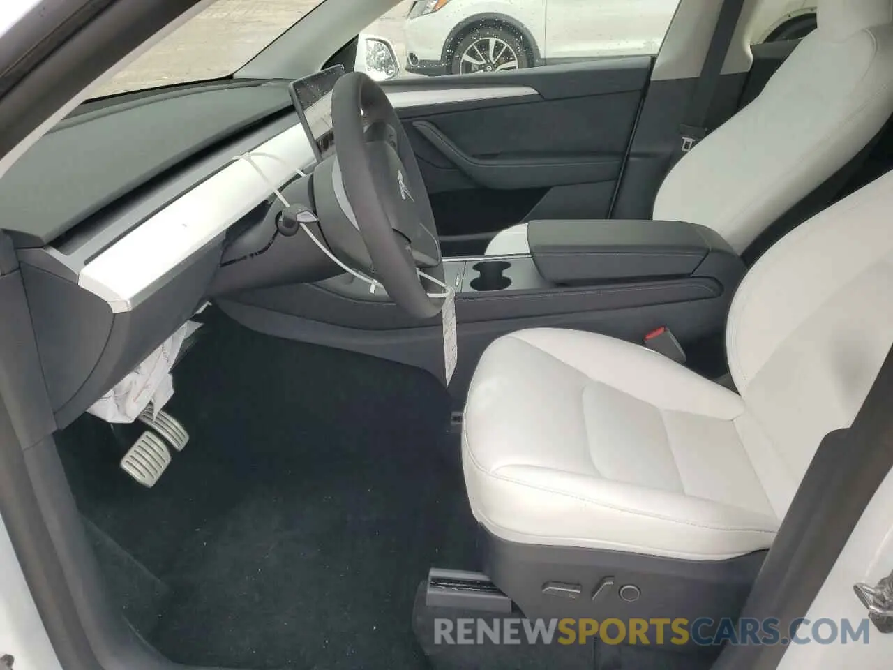 7 Photograph of a damaged car 7SAYGDEF9SF251299 TESLA MODEL Y 2025