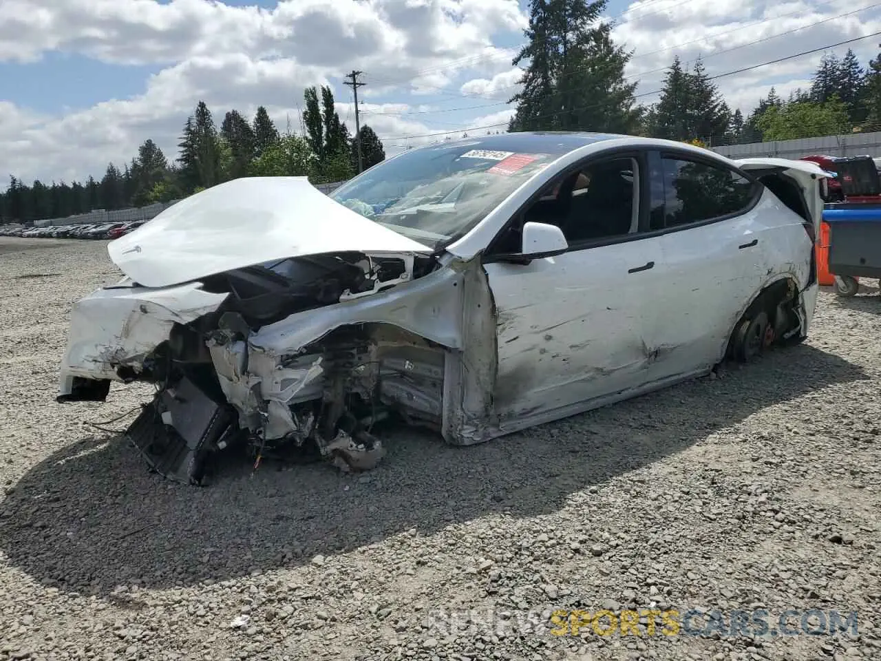 1 Photograph of a damaged car 7SAYGDEF9SF265722 TESLA MODEL Y 2025