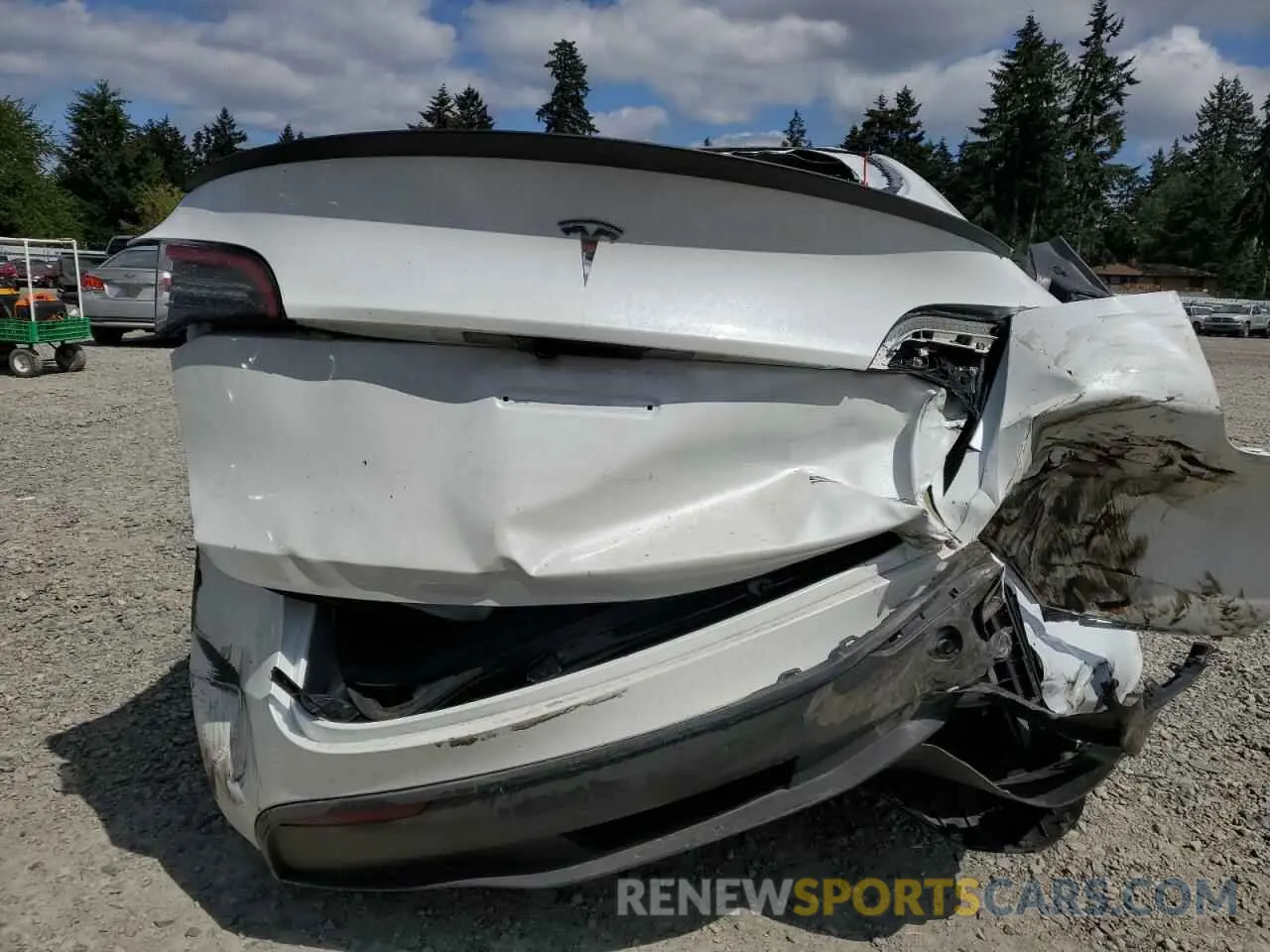 6 Photograph of a damaged car 7SAYGDEF9SF265722 TESLA MODEL Y 2025