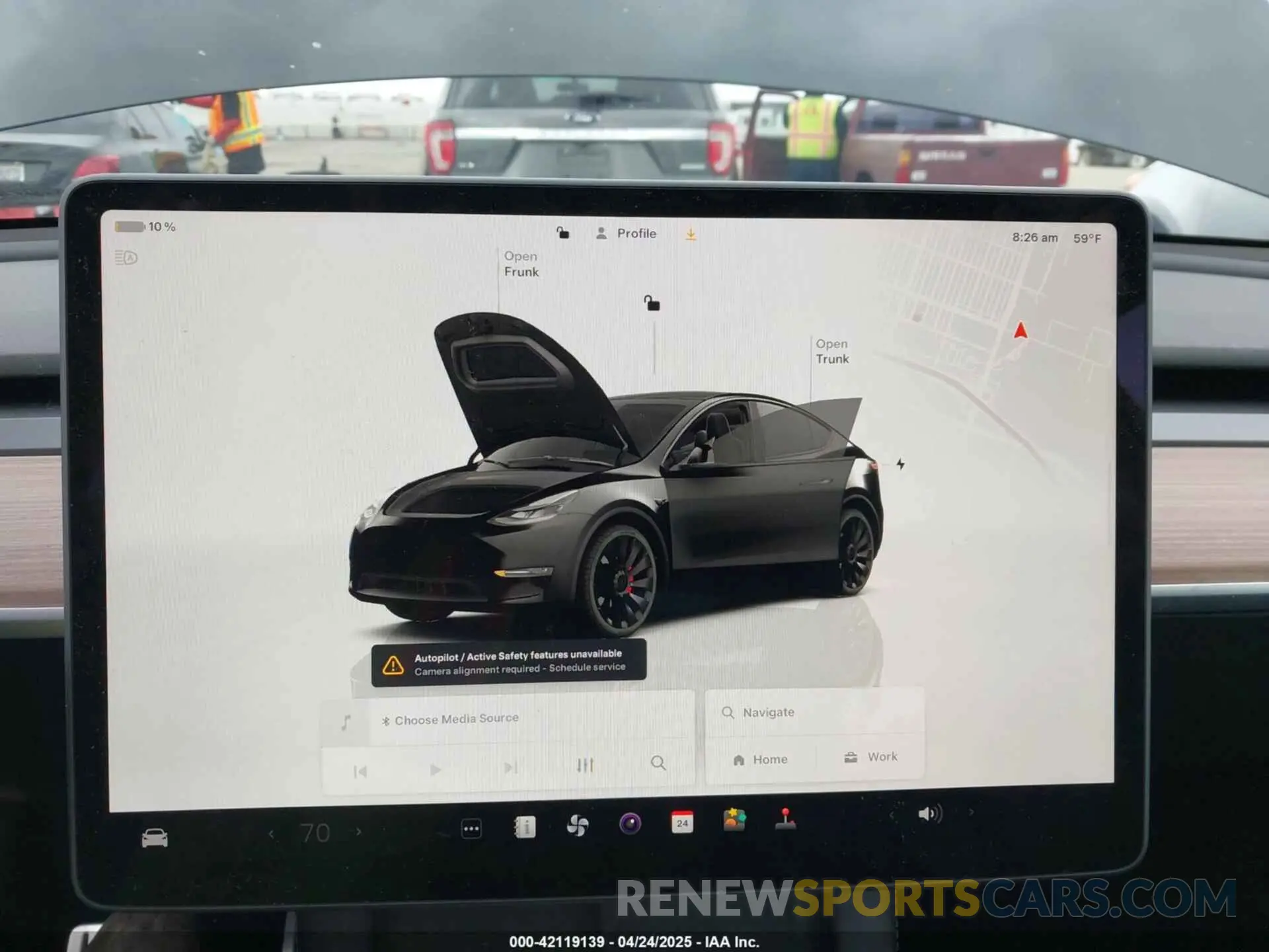 19 Photograph of a damaged car 7SAYGDEFXSF231966 TESLA MODEL Y 2025