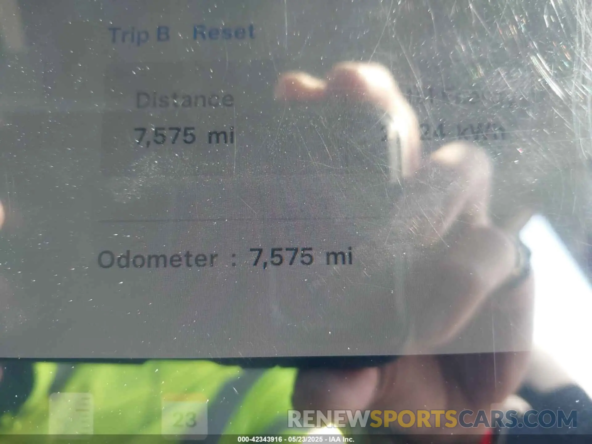 7 Photograph of a damaged car 7SAYGDEFXSF261145 TESLA MODEL Y 2025