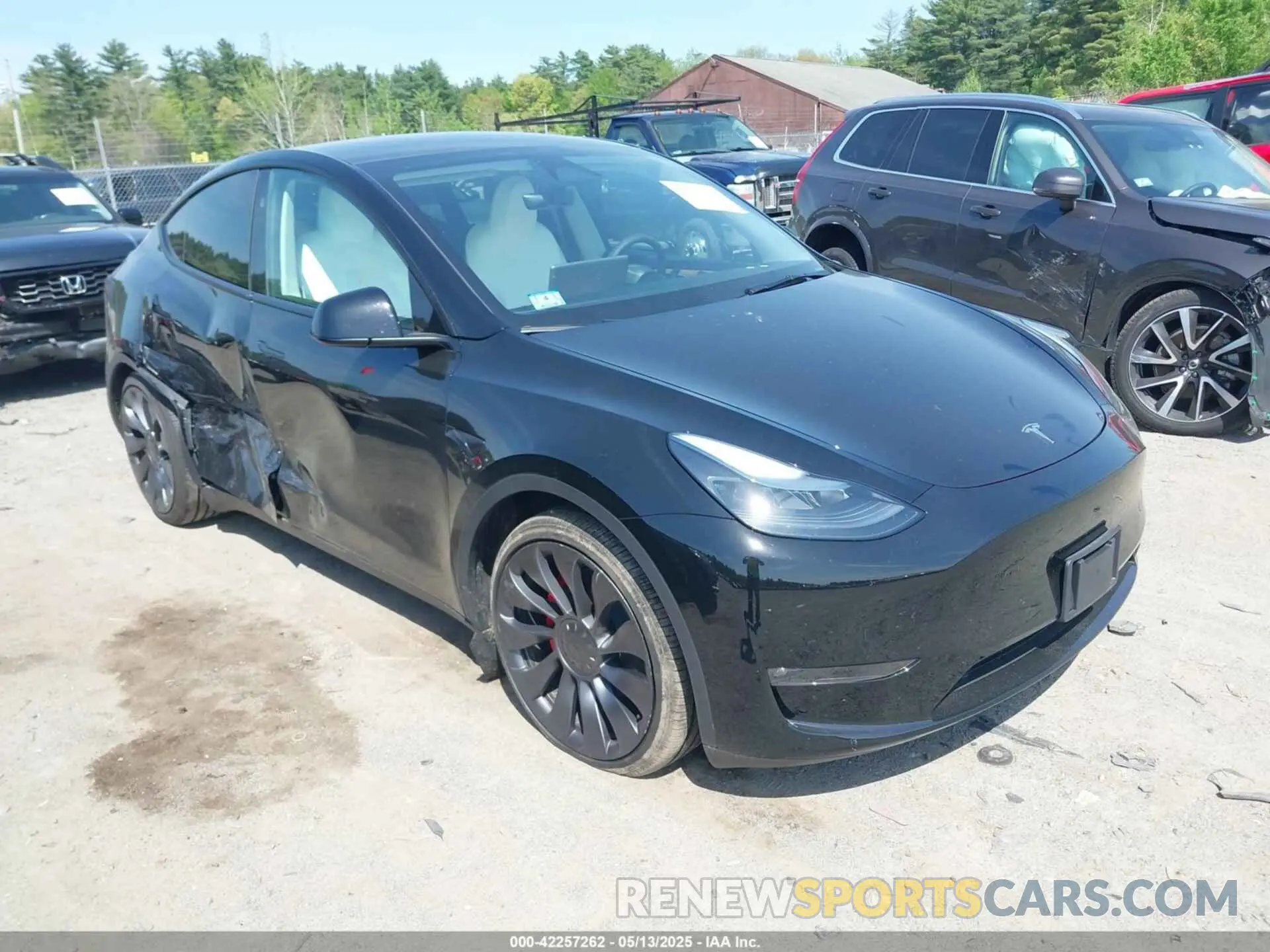 1 Photograph of a damaged car 7SAYGDEFXSF309548 TESLA MODEL Y 2025
