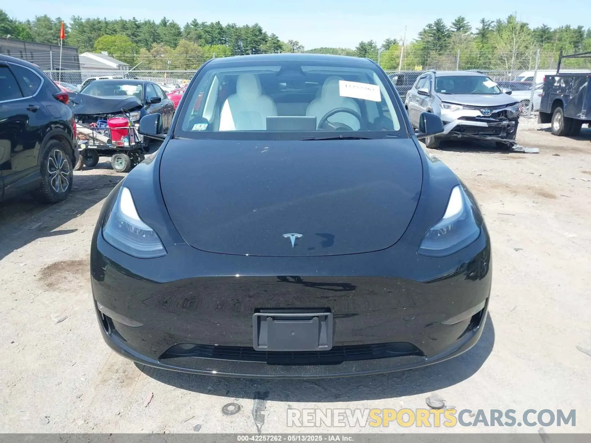 12 Photograph of a damaged car 7SAYGDEFXSF309548 TESLA MODEL Y 2025