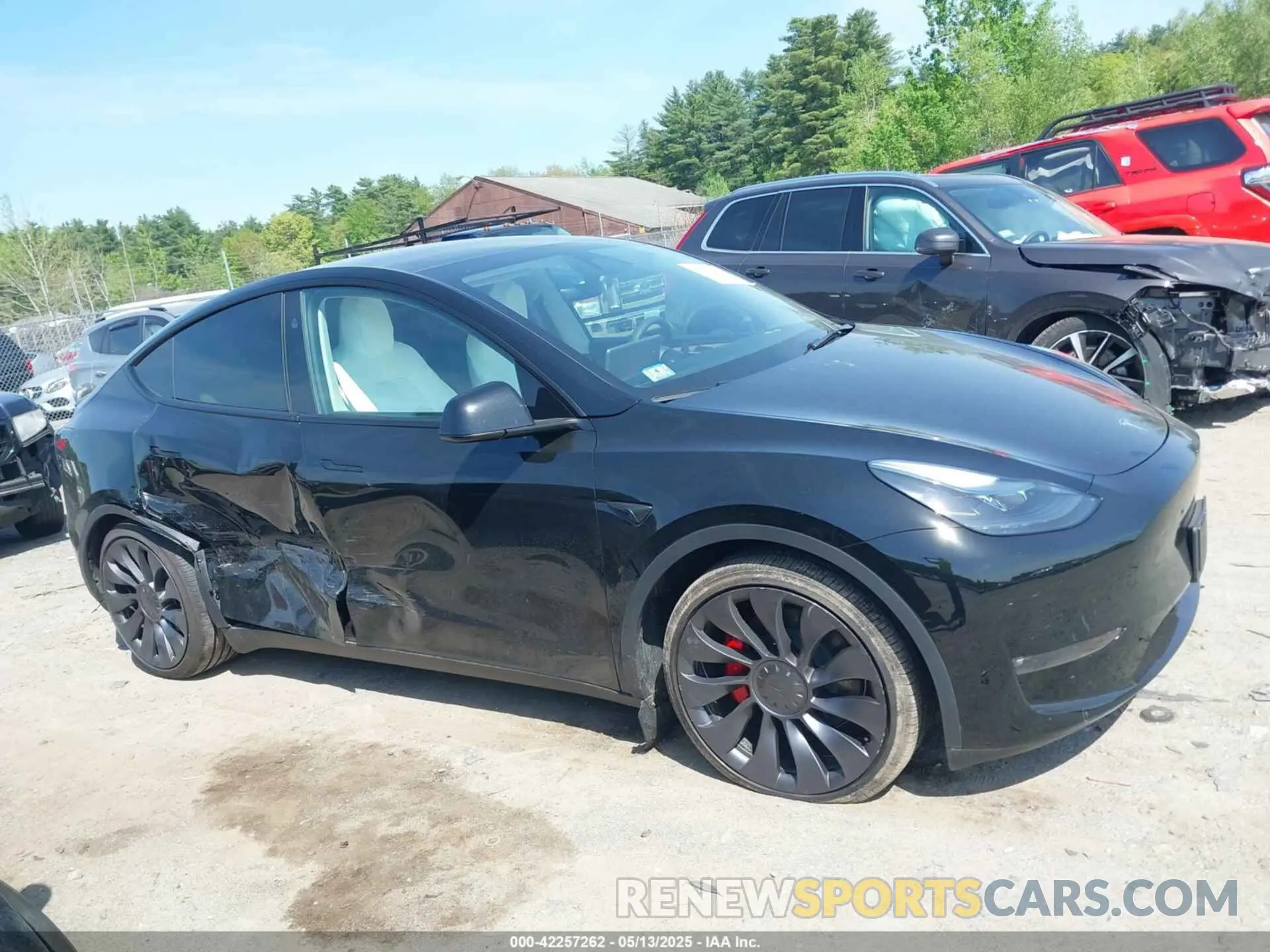 13 Photograph of a damaged car 7SAYGDEFXSF309548 TESLA MODEL Y 2025