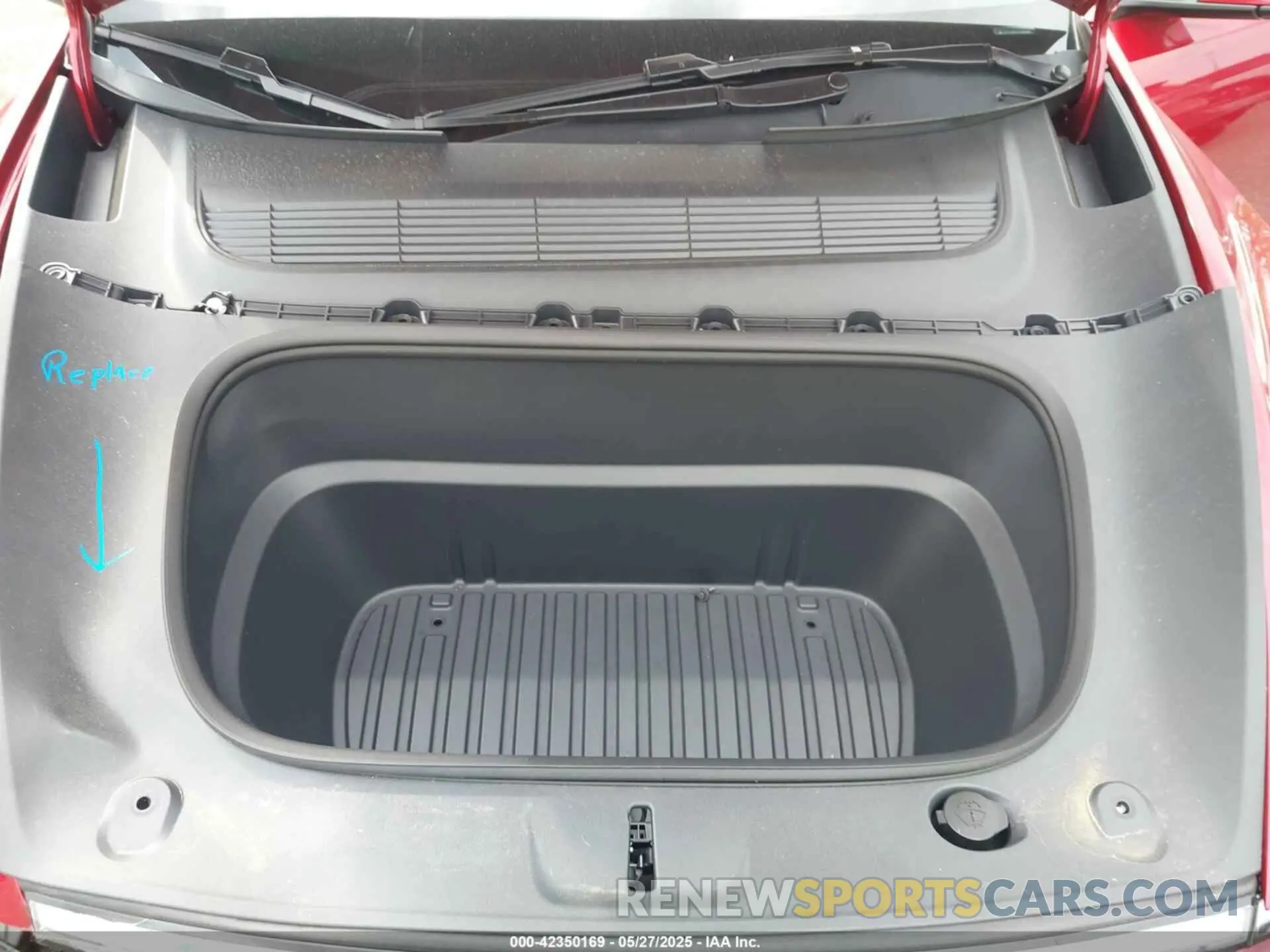 10 Photograph of a damaged car 7SAYGDEE2TF334260 TESLA MODEL Y 2026