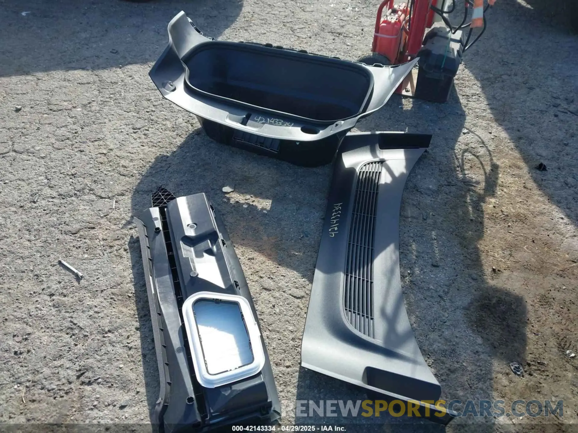 12 Photograph of a damaged car 7SAYGDEE3TA391421 TESLA MODEL Y 2026