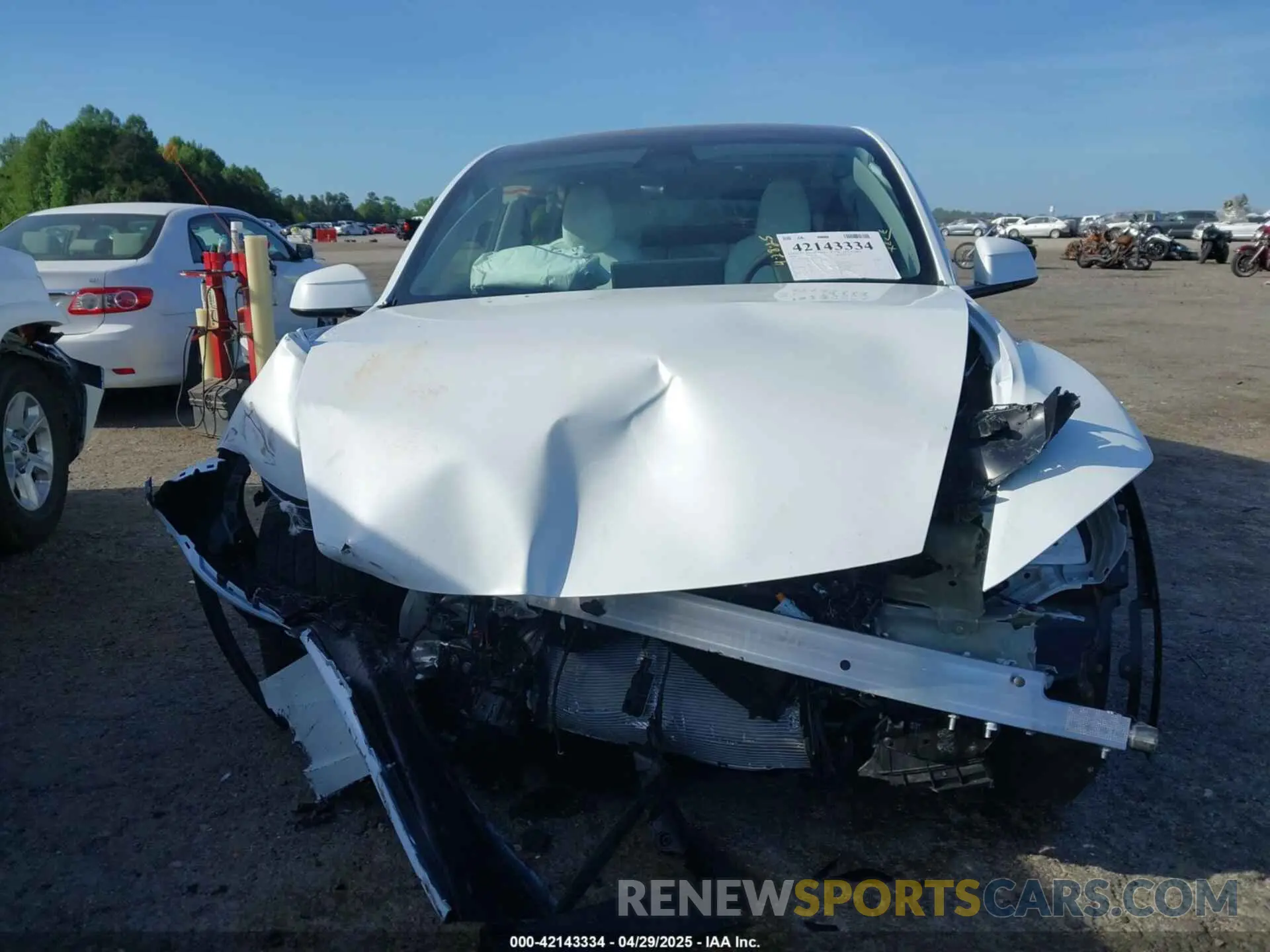 13 Photograph of a damaged car 7SAYGDEE3TA391421 TESLA MODEL Y 2026