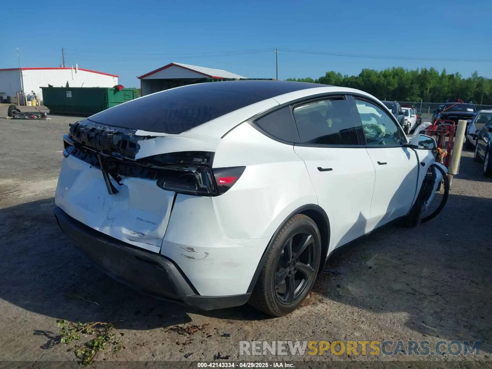 4 Photograph of a damaged car 7SAYGDEE3TA391421 TESLA MODEL Y 2026