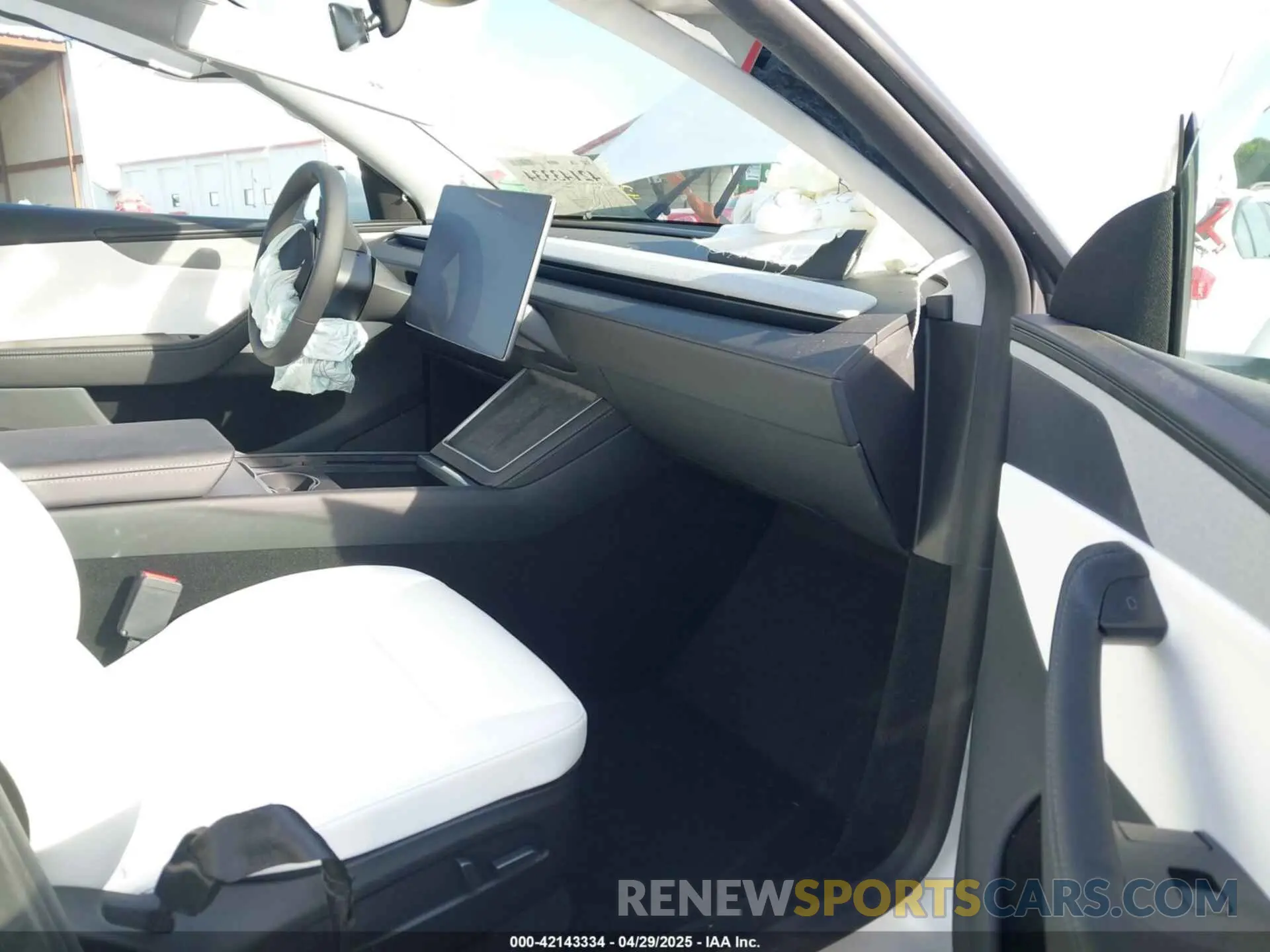 5 Photograph of a damaged car 7SAYGDEE3TA391421 TESLA MODEL Y 2026