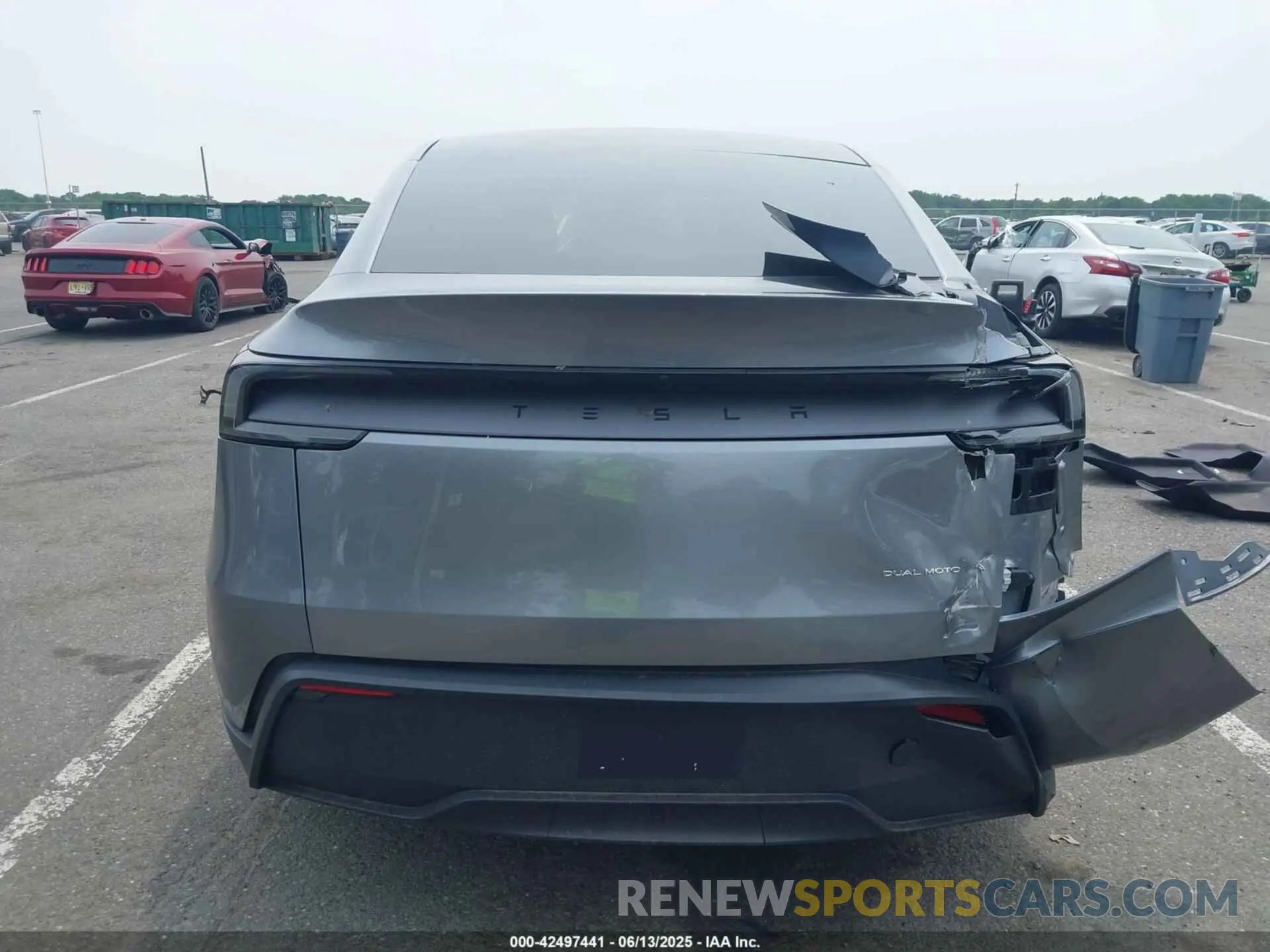 16 Photograph of a damaged car 7SAYGDEE3TF333957 TESLA MODEL Y 2026