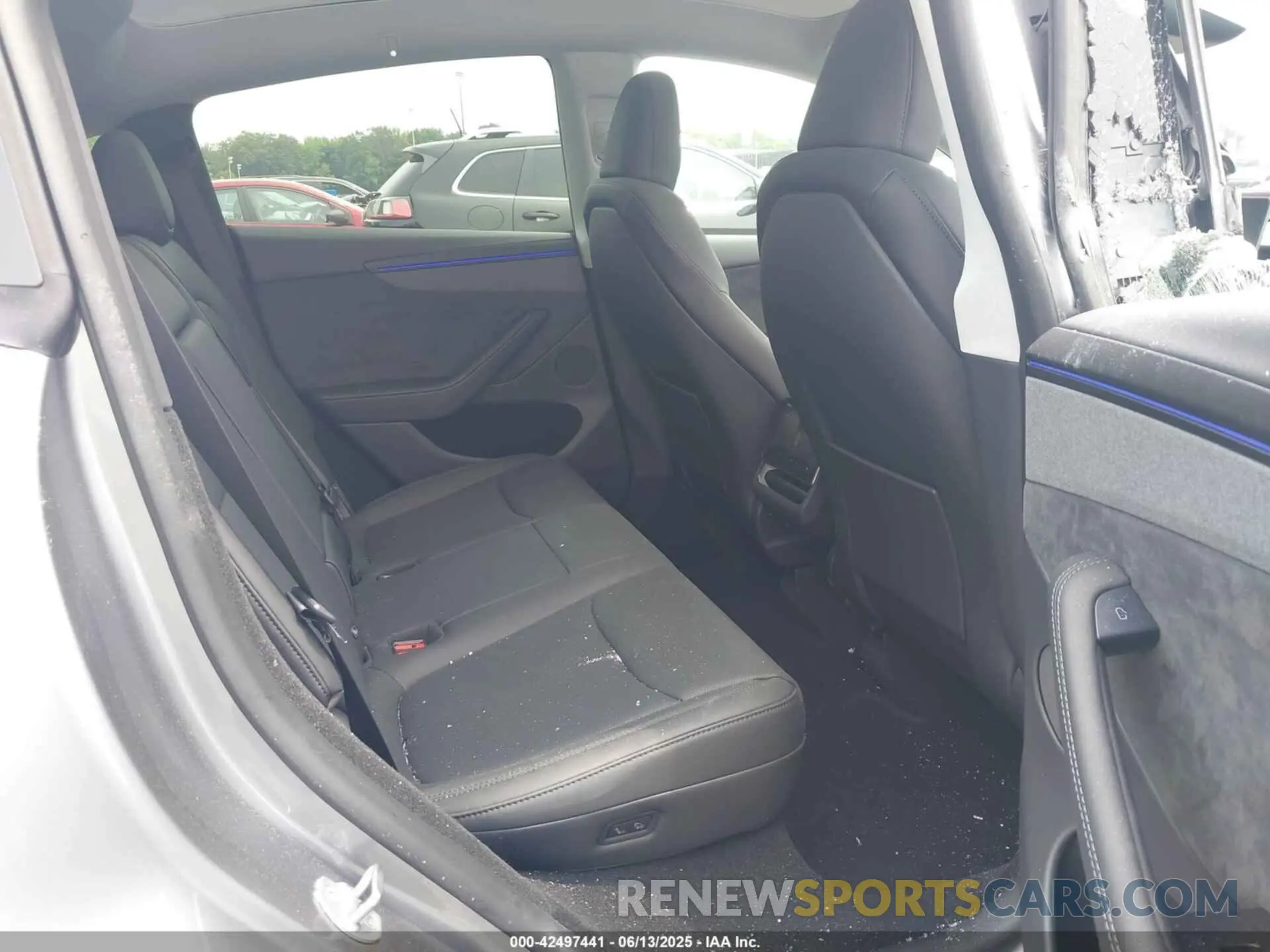 8 Photograph of a damaged car 7SAYGDEE3TF333957 TESLA MODEL Y 2026
