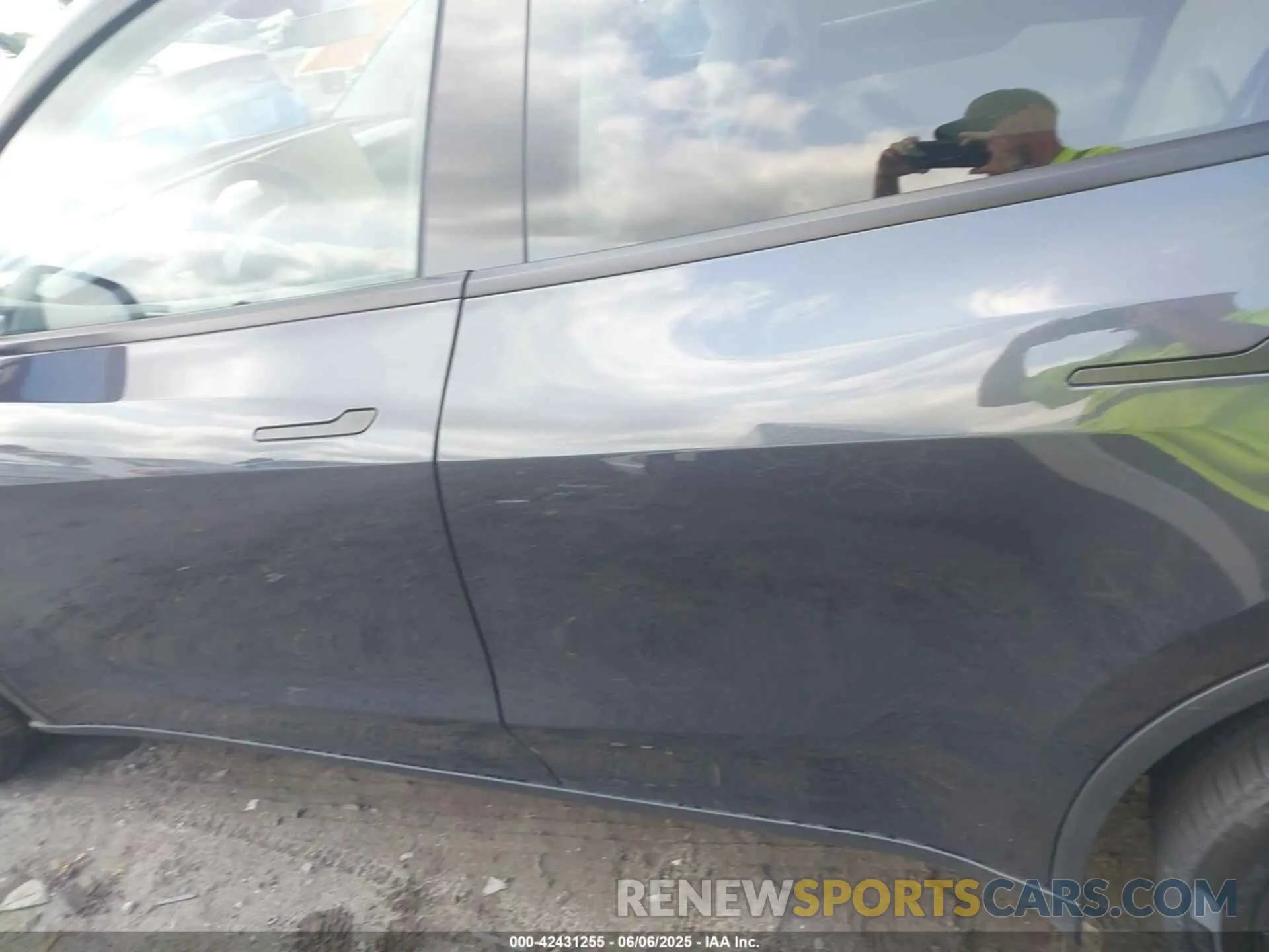 13 Photograph of a damaged car 7SAYGDEE5TA391226 TESLA MODEL Y 2026