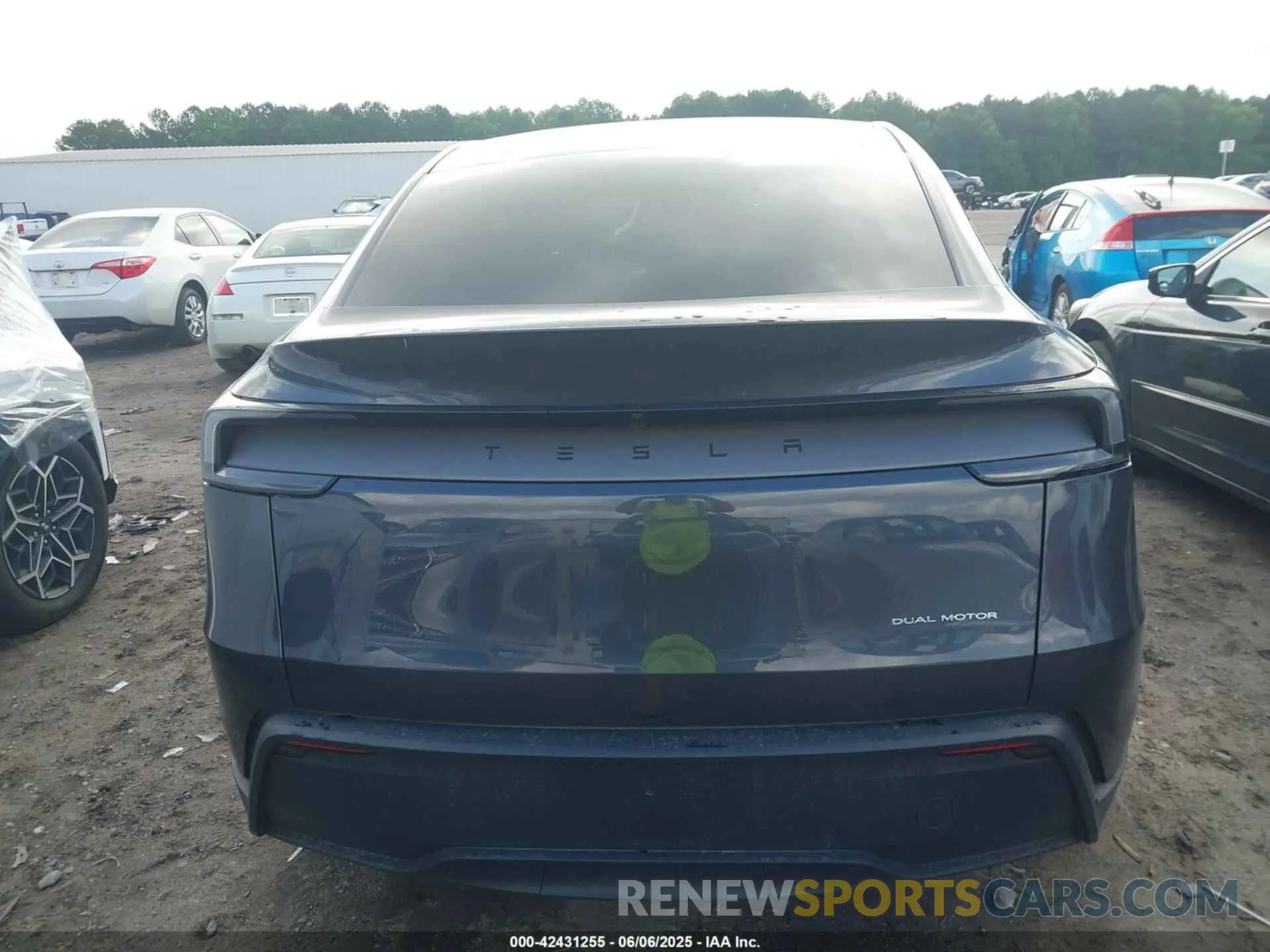 15 Photograph of a damaged car 7SAYGDEE5TA391226 TESLA MODEL Y 2026