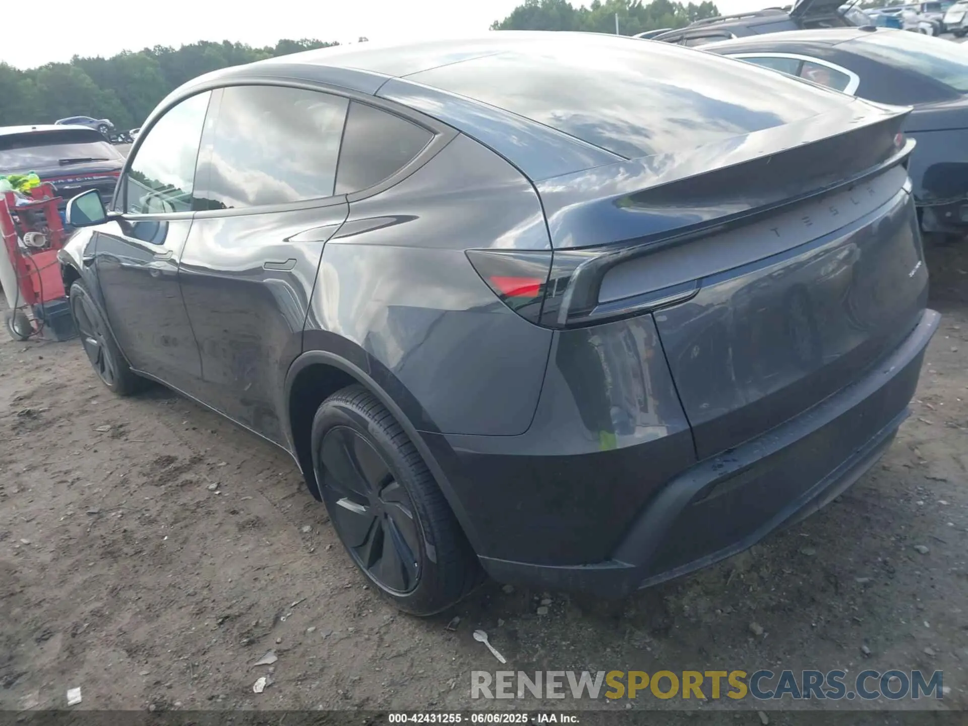 3 Photograph of a damaged car 7SAYGDEE5TA391226 TESLA MODEL Y 2026