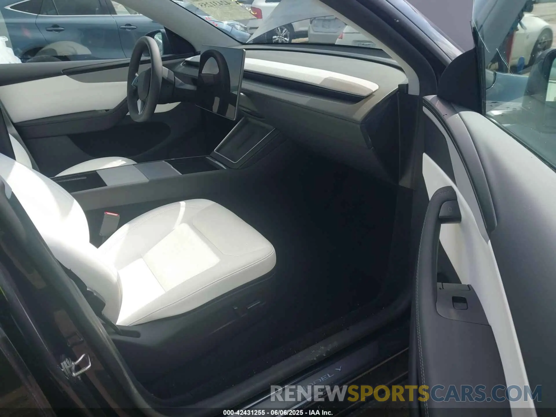 5 Photograph of a damaged car 7SAYGDEE5TA391226 TESLA MODEL Y 2026