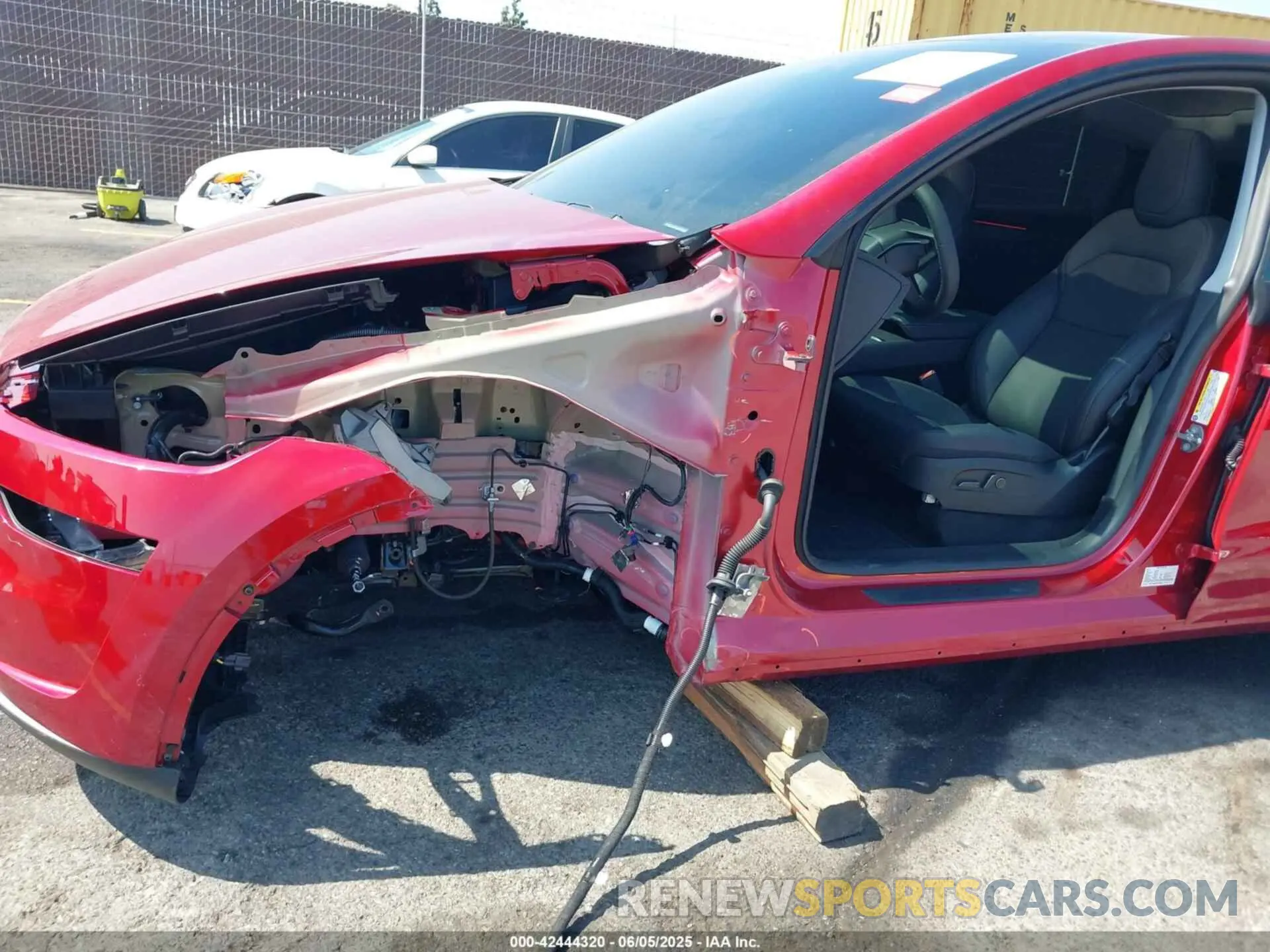 6 Photograph of a damaged car 7SAYGDEE5TF329828 TESLA MODEL Y 2026