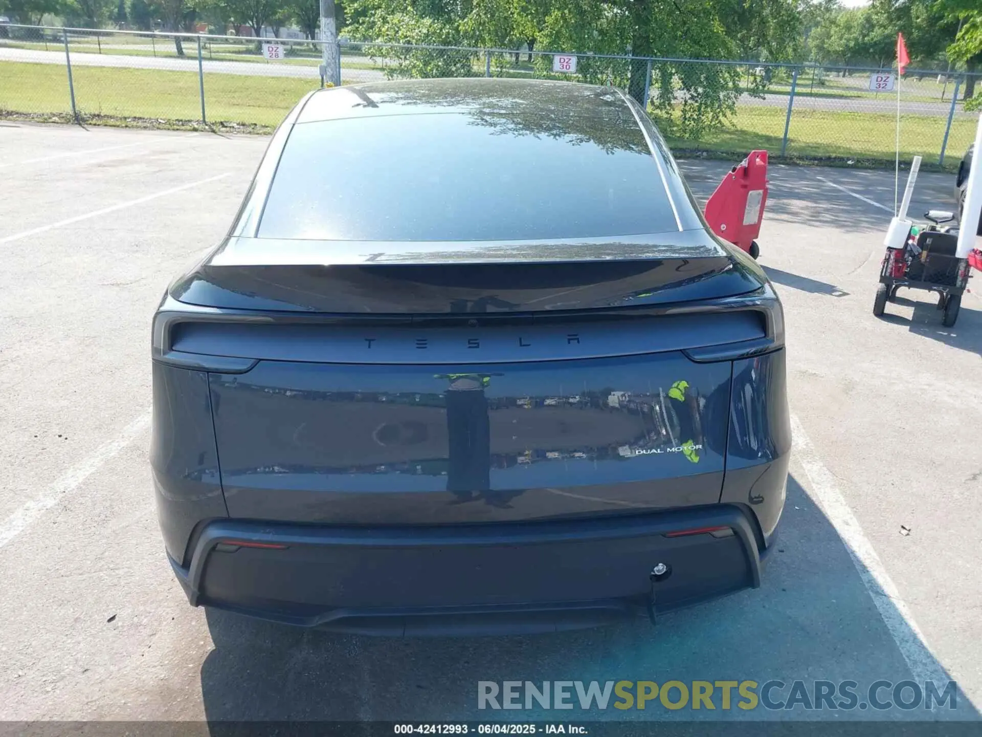16 Photograph of a damaged car 7SAYGDEE6TF358741 TESLA MODEL Y 2026