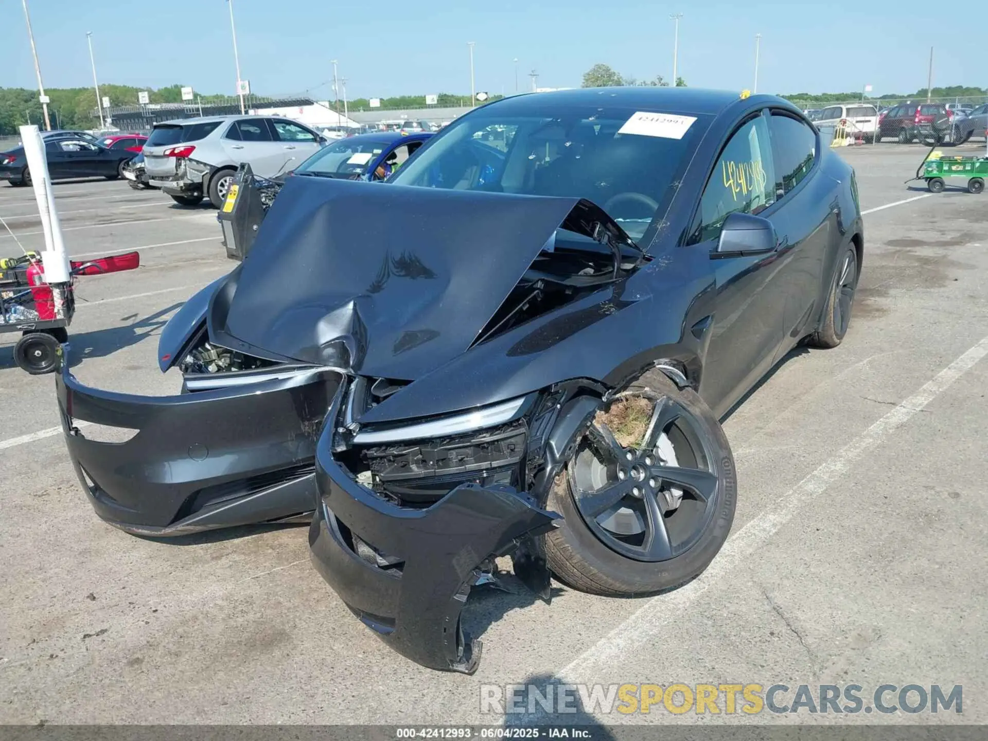 6 Photograph of a damaged car 7SAYGDEE6TF358741 TESLA MODEL Y 2026
