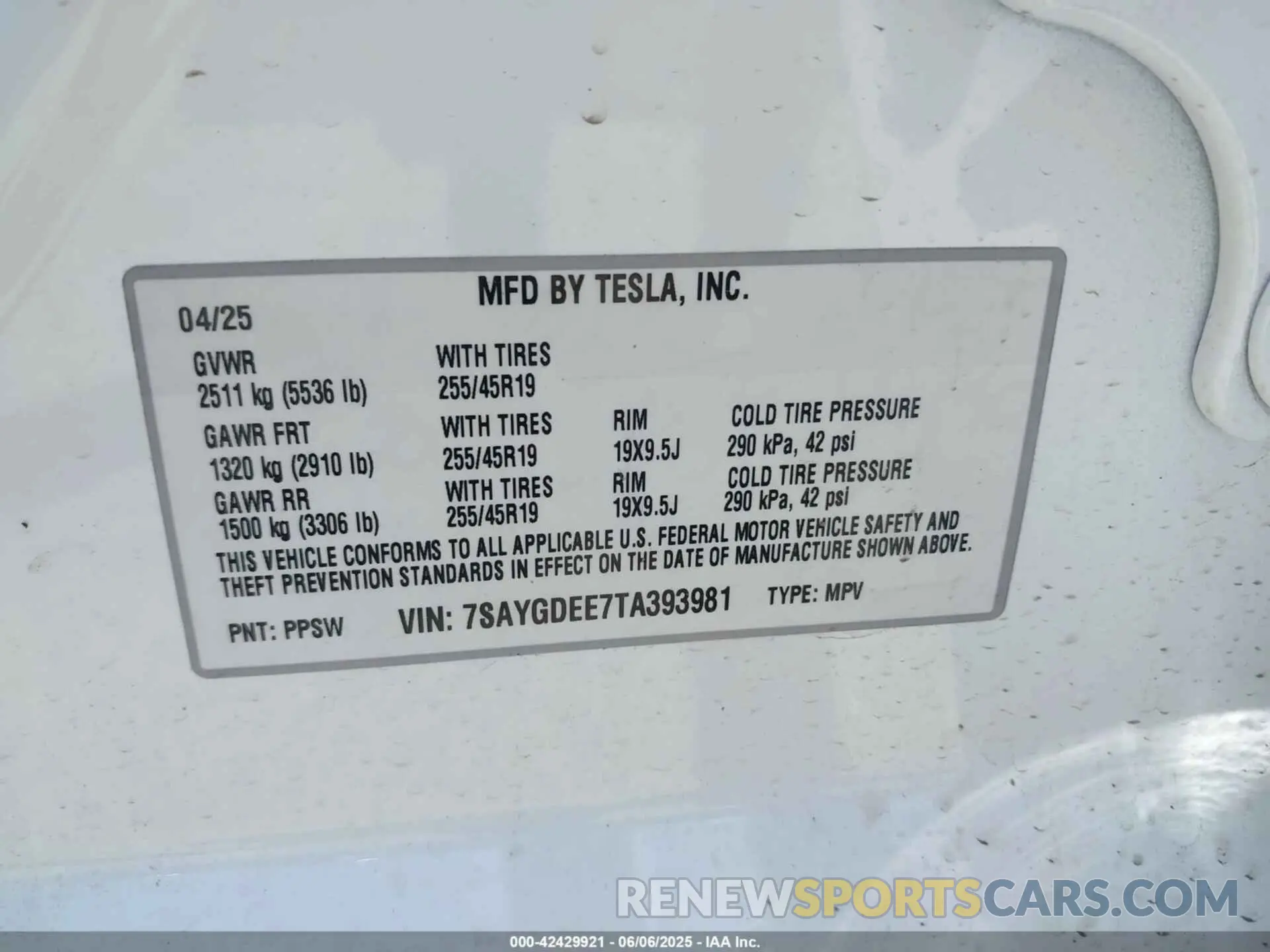 9 Photograph of a damaged car 7SAYGDEE7TA393981 TESLA MODEL Y 2026