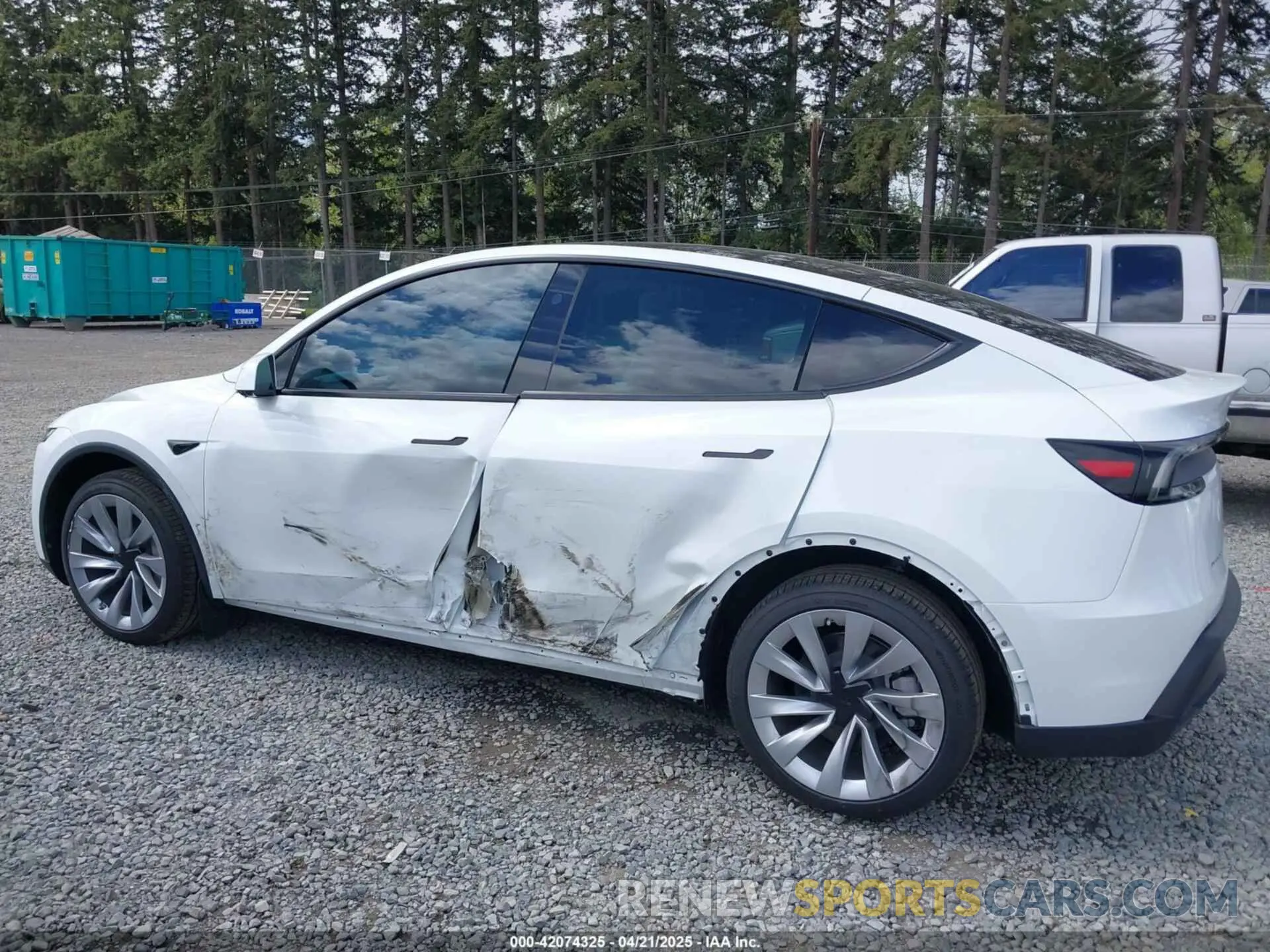 6 Photograph of a damaged car 7SAYGDEE7TF331404 TESLA MODEL Y 2026