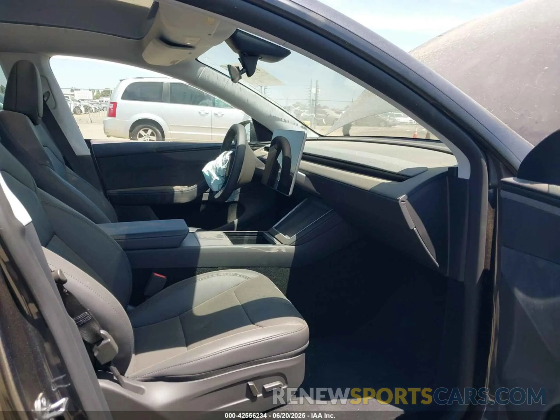 5 Photograph of a damaged car 7SAYGDEE7TF334089 TESLA MODEL Y 2026