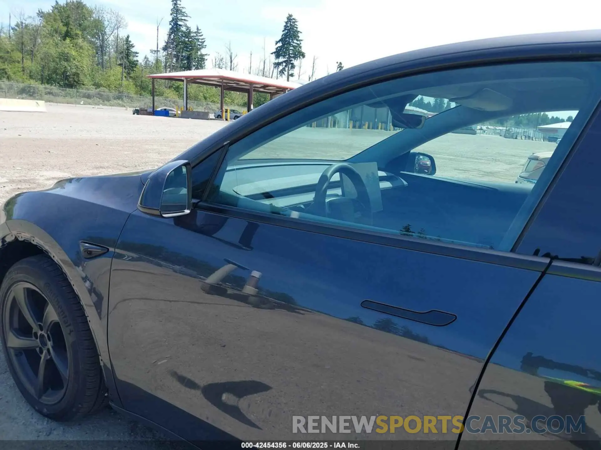 20 Photograph of a damaged car 7SAYGDEE7TF344315 TESLA MODEL Y 2026