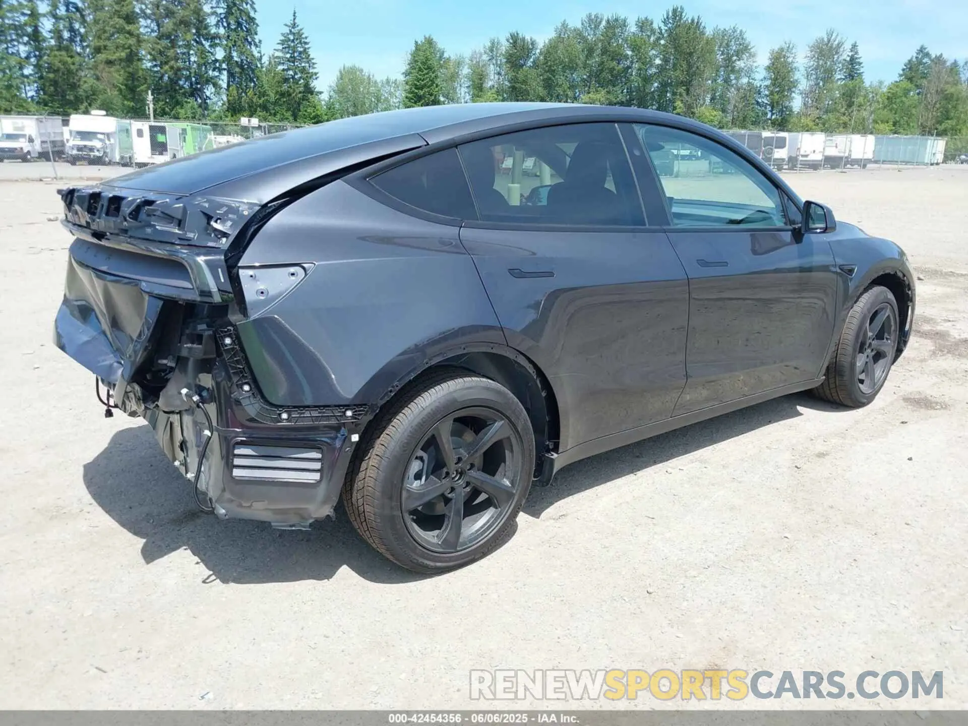 4 Photograph of a damaged car 7SAYGDEE7TF344315 TESLA MODEL Y 2026