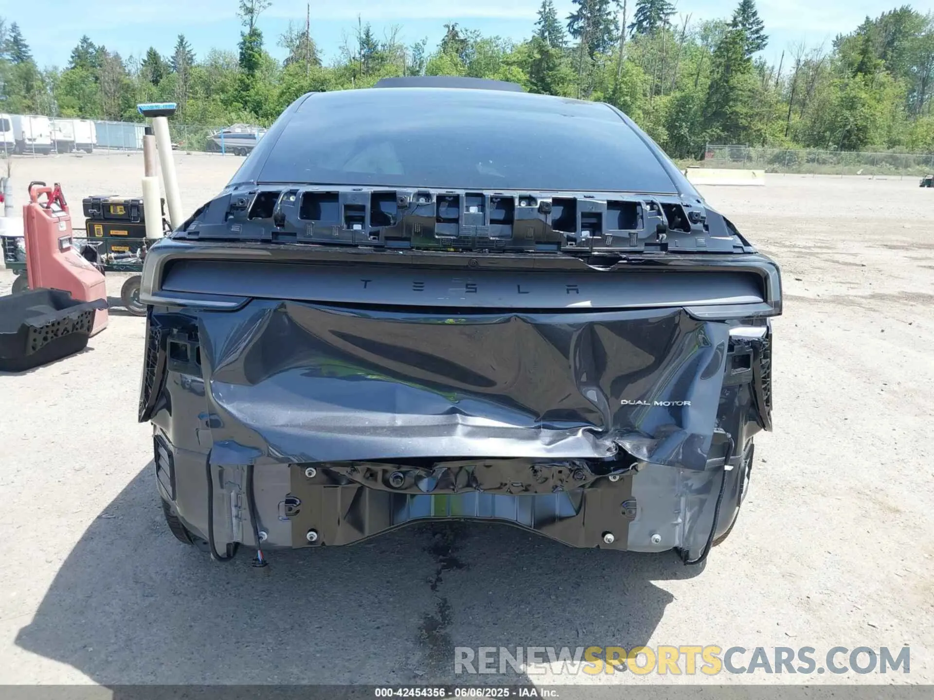 6 Photograph of a damaged car 7SAYGDEE7TF344315 TESLA MODEL Y 2026